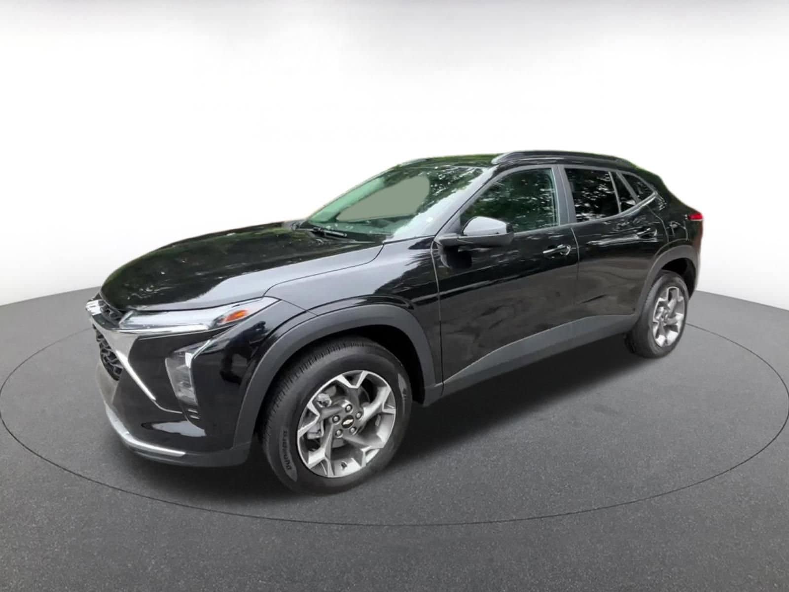 Thumbnail: 2025 Chevrolet Trax - 8