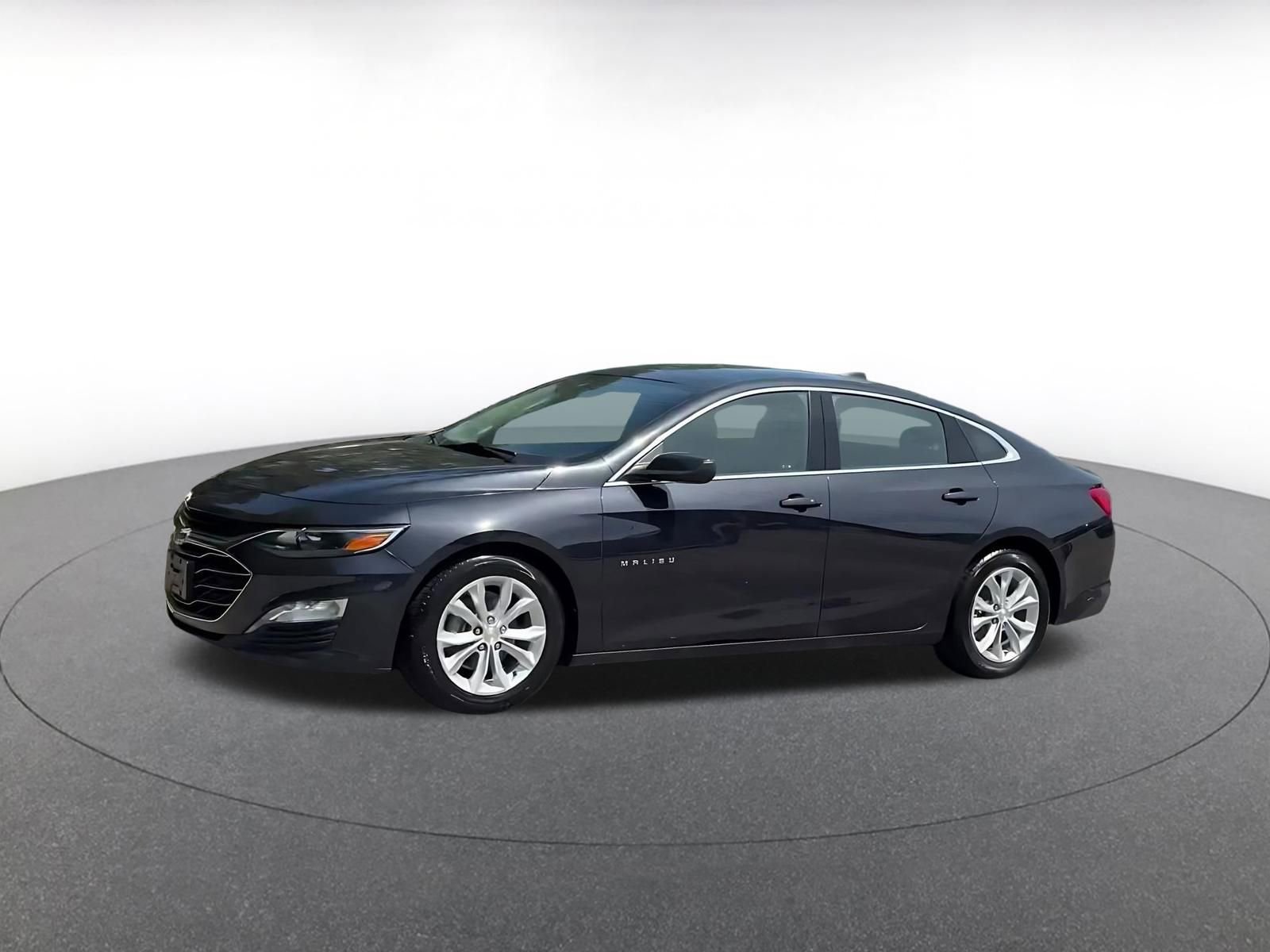 Thumbnail: 2023 Chevrolet Malibu - 8