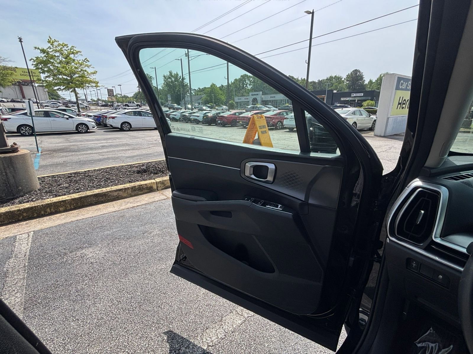 Thumbnail: 2024 Kia Sorento - 18