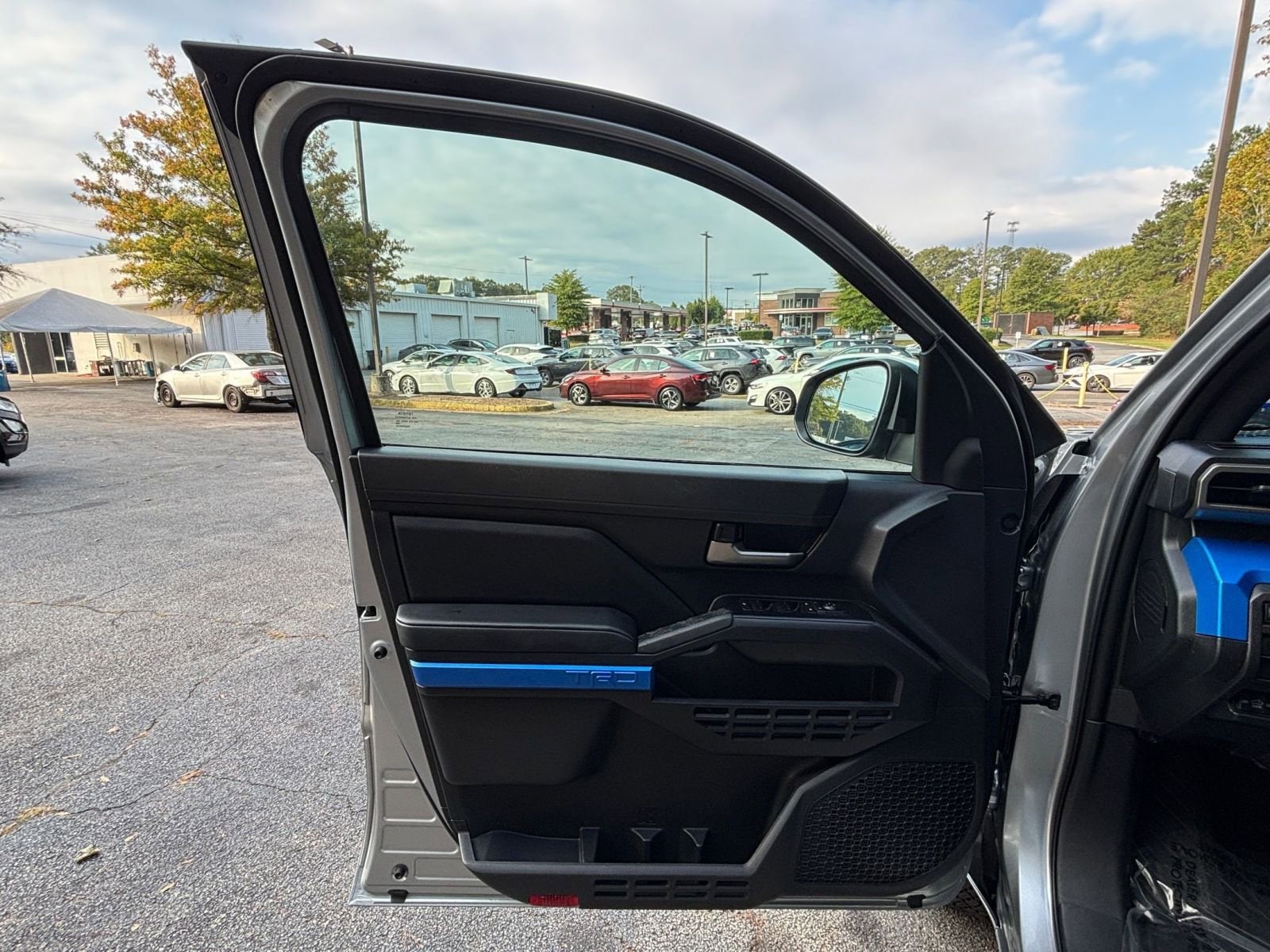 Thumbnail: 2025 Toyota Tacoma - 20