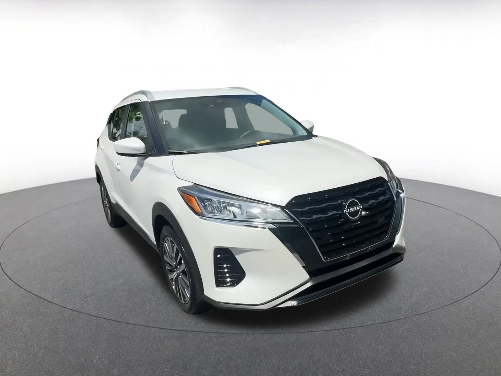 Thumbnail: 2024 Nissan Kicks - 3