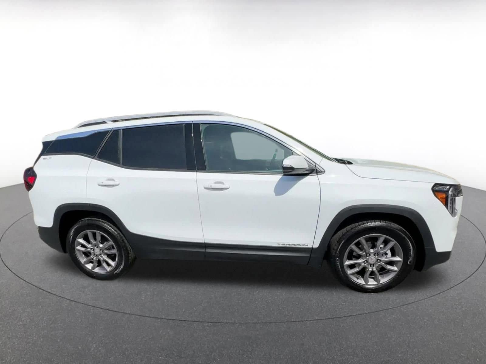 Thumbnail: 2024 GMC Terrain - 16