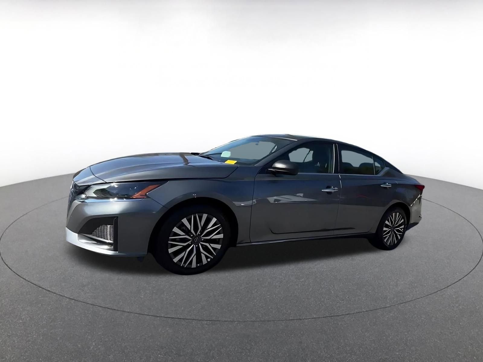 Thumbnail: 2025 Nissan Altima - 8