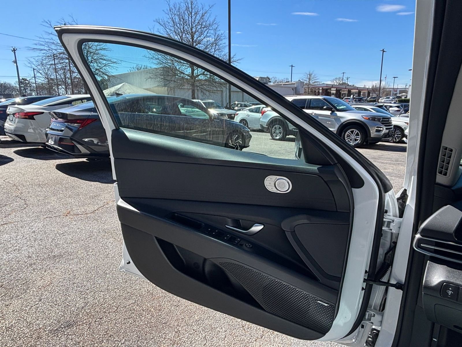 Thumbnail: 2025 Hyundai Elantra - 18