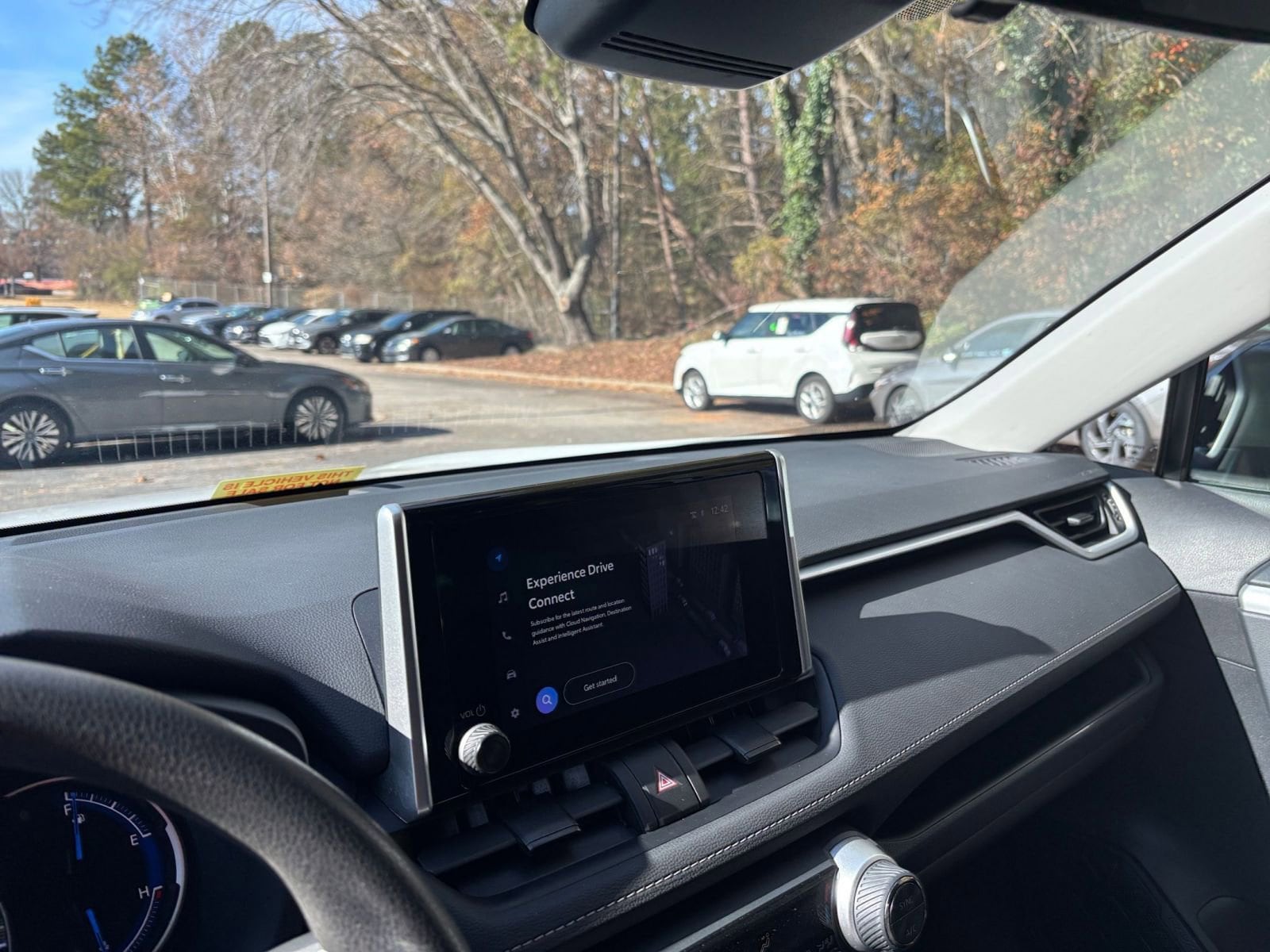 Thumbnail: 2025 Toyota RAV4 - 35