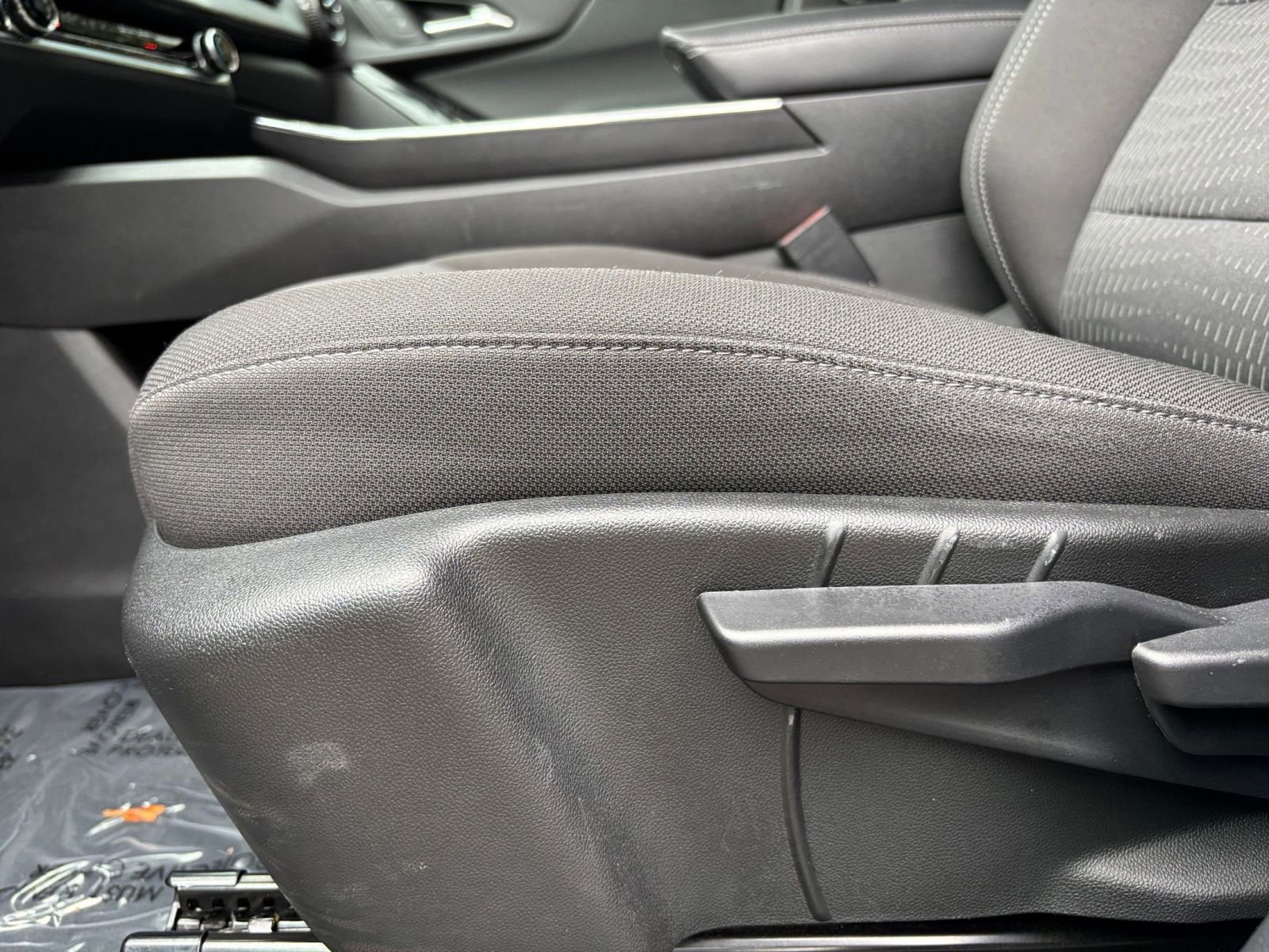 Thumbnail: 2025 Chevrolet Equinox - 23