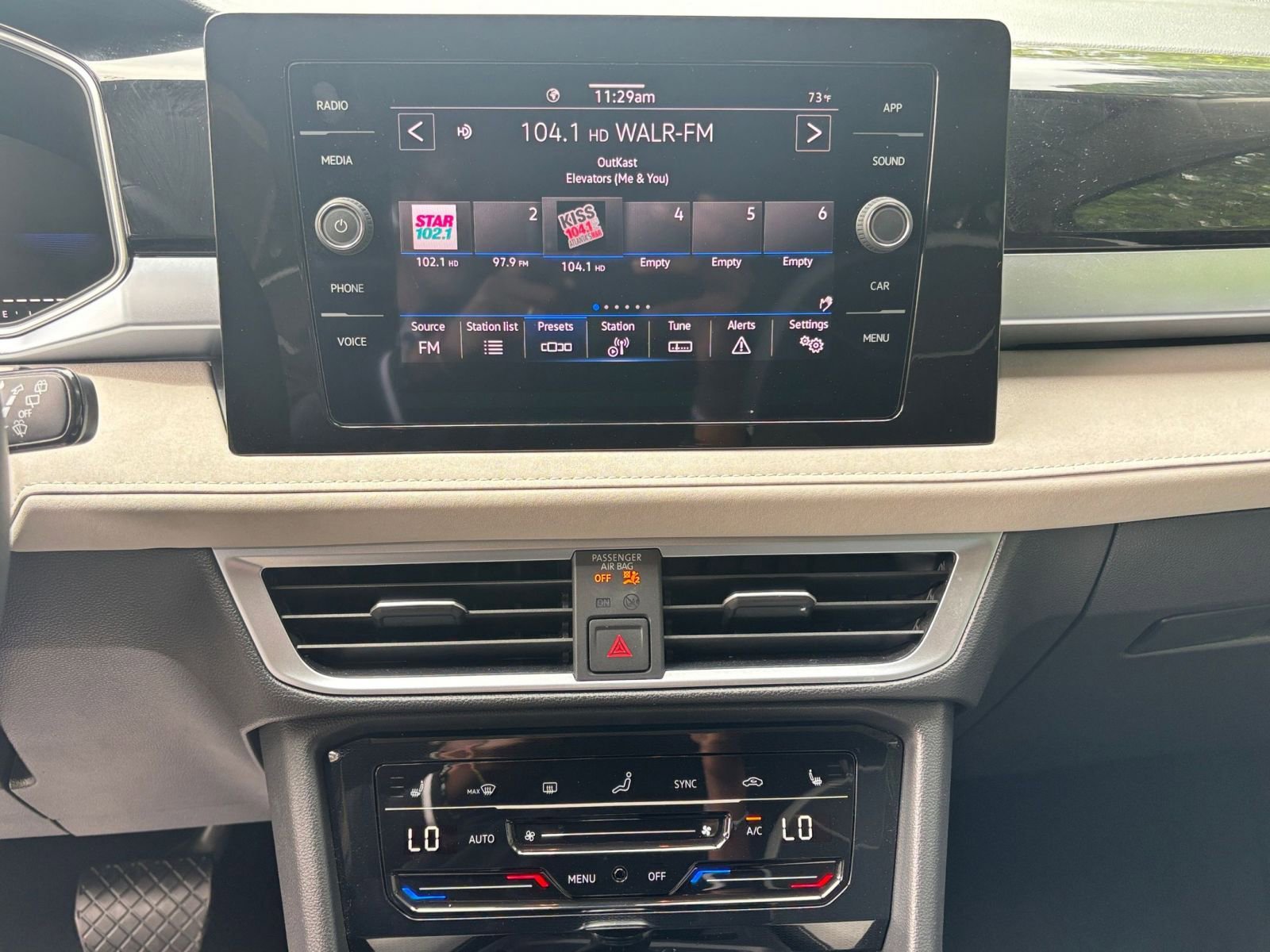 Thumbnail: 2025 Volkswagen Taos - 17