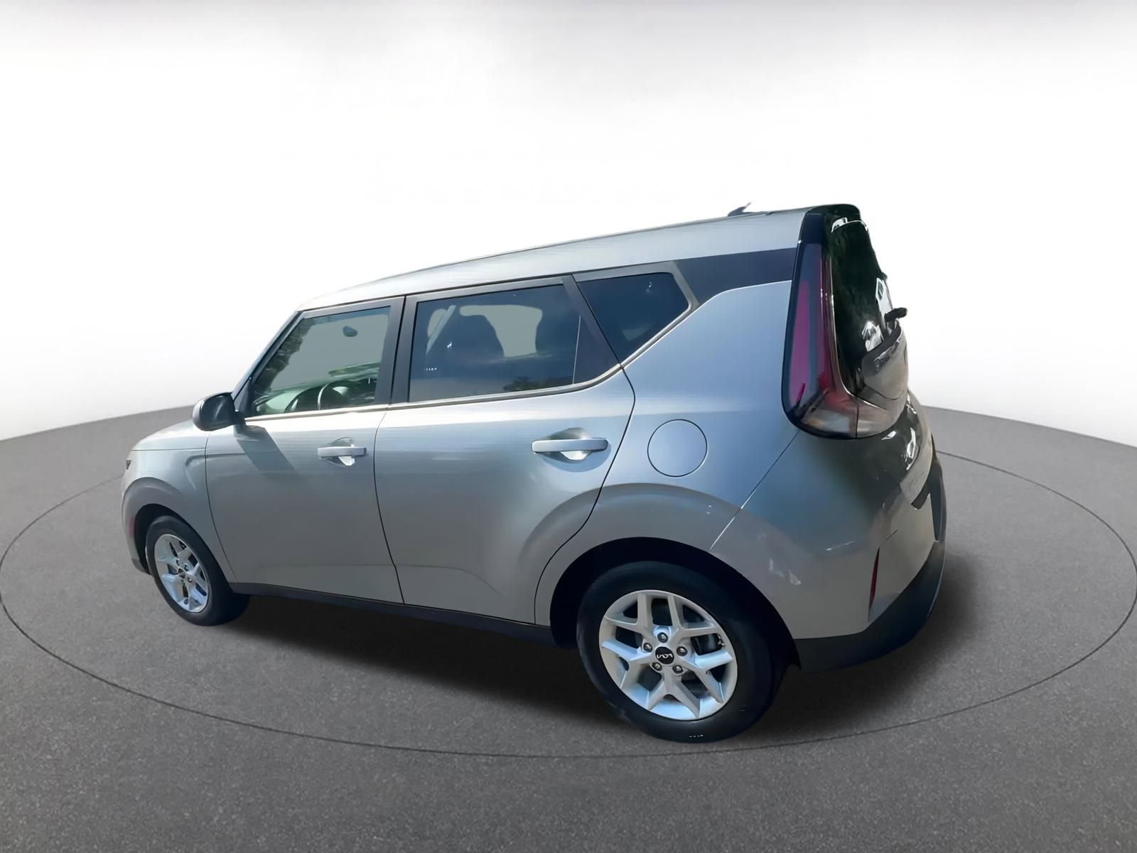 Thumbnail: 2023 Kia Soul - 10