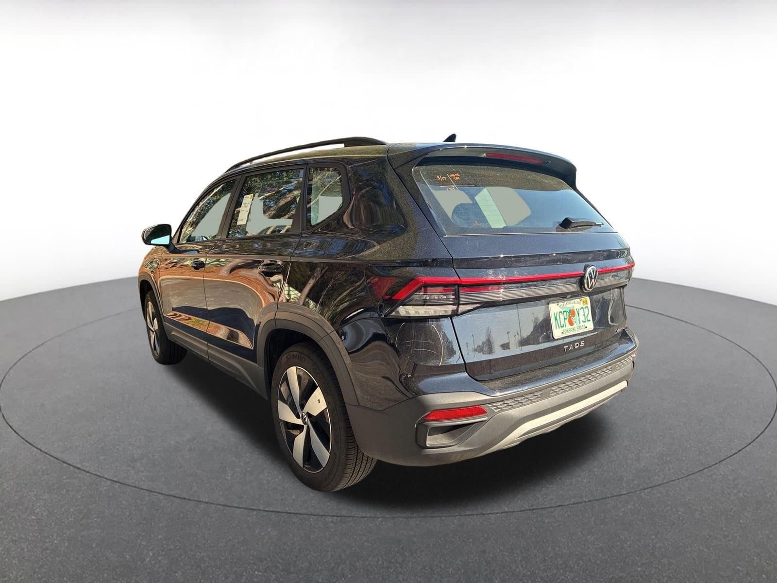 Thumbnail: 2025 Volkswagen Taos - 5