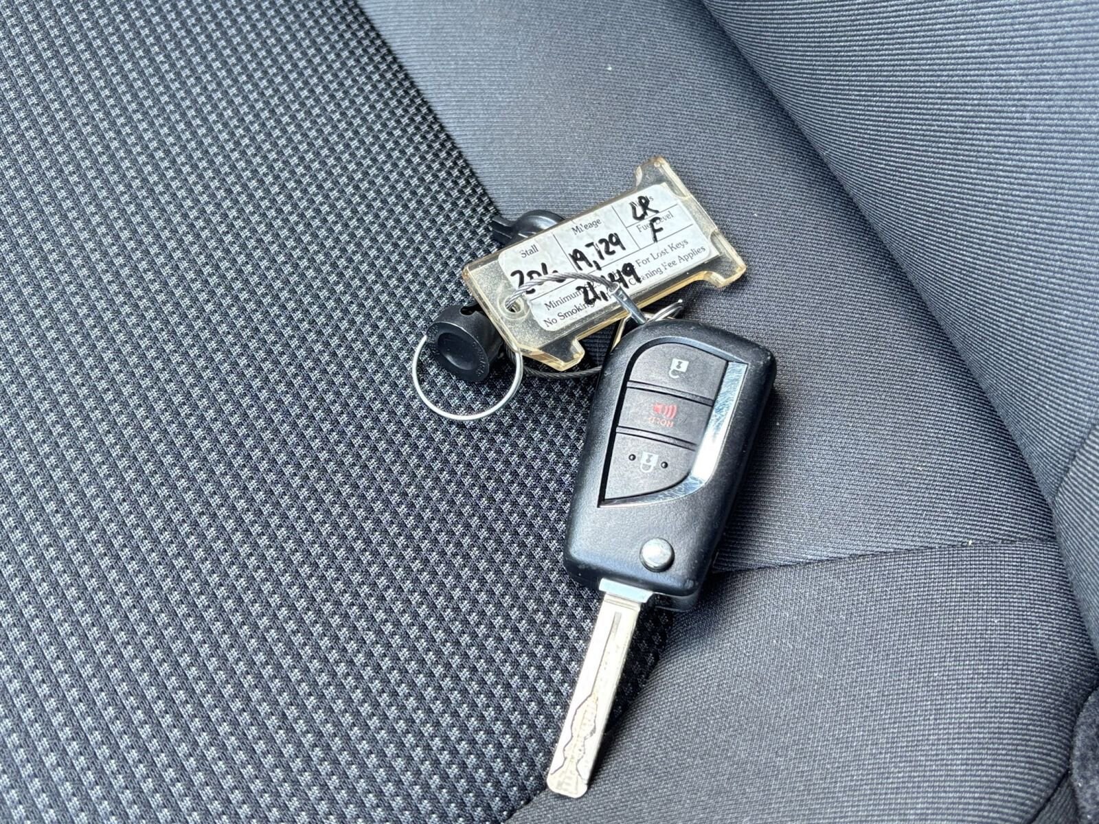 Thumbnail: 2025 Toyota RAV4 - 21