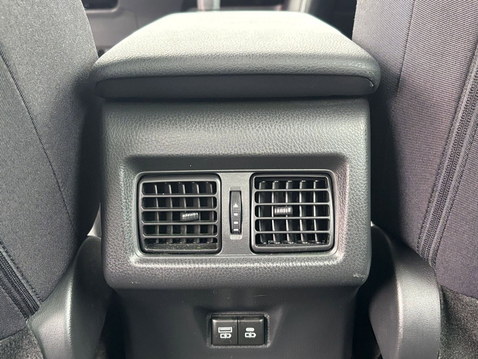 Thumbnail: 2025 Toyota Camry - 24