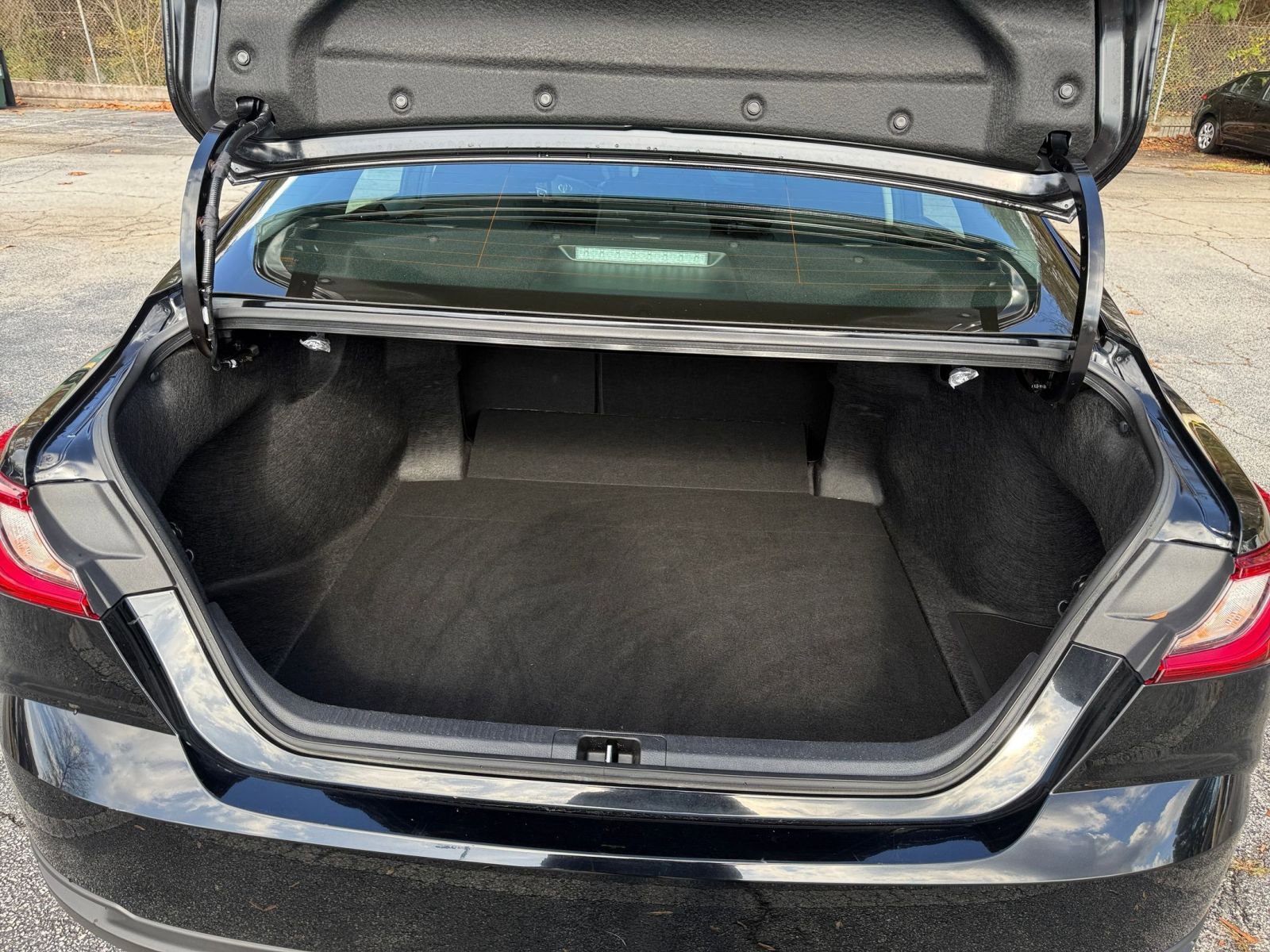 Thumbnail: 2025 Toyota Camry - 31