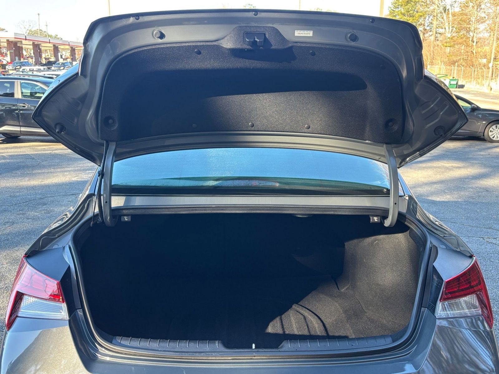 Thumbnail: 2025 Hyundai Elantra - 34