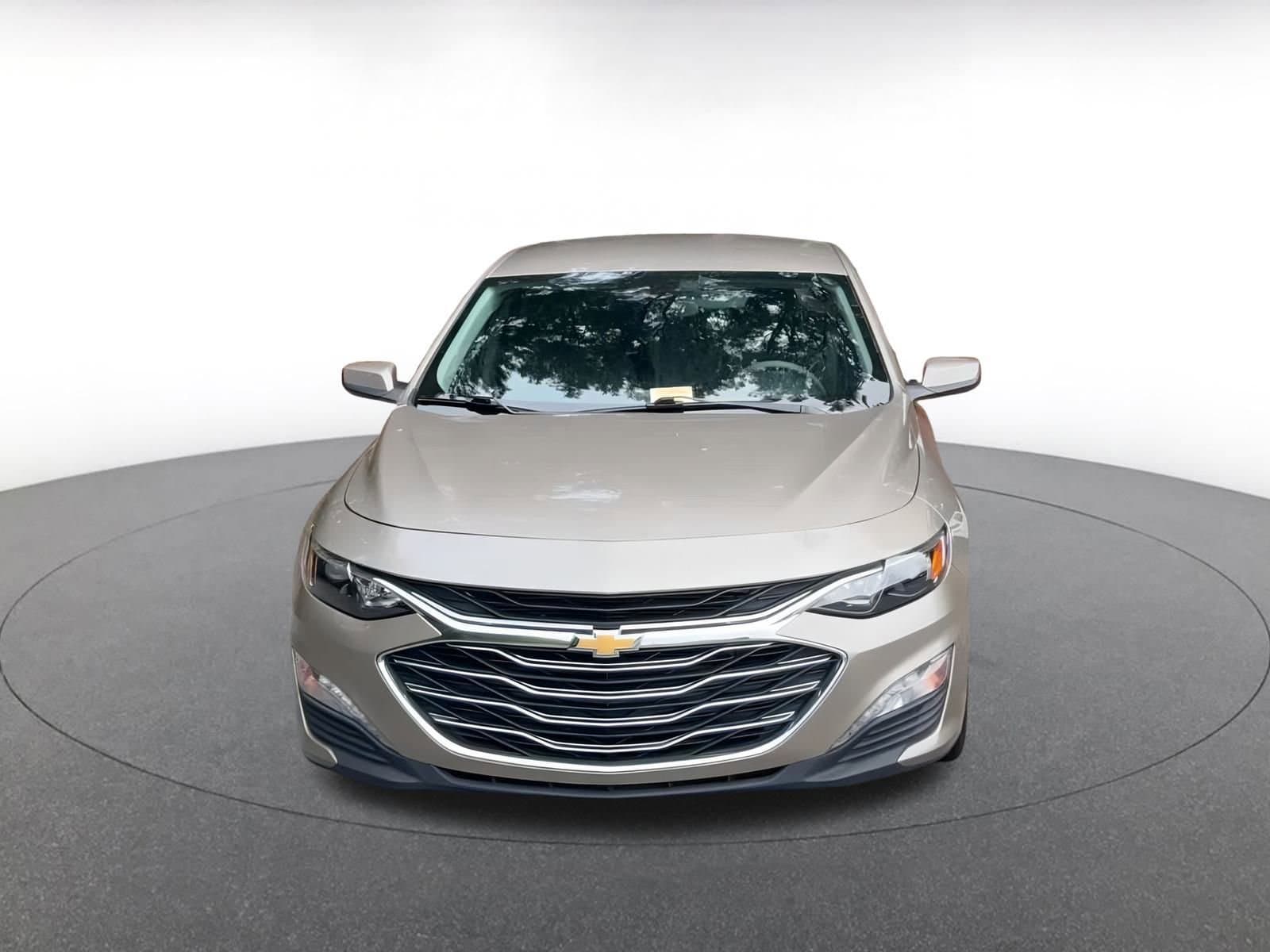 Thumbnail: 2024 Chevrolet Malibu - 4
