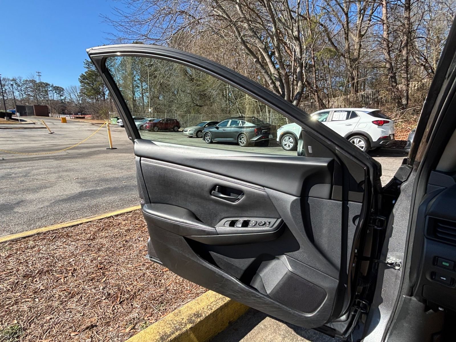 Thumbnail: 2025 Nissan Sentra - 18