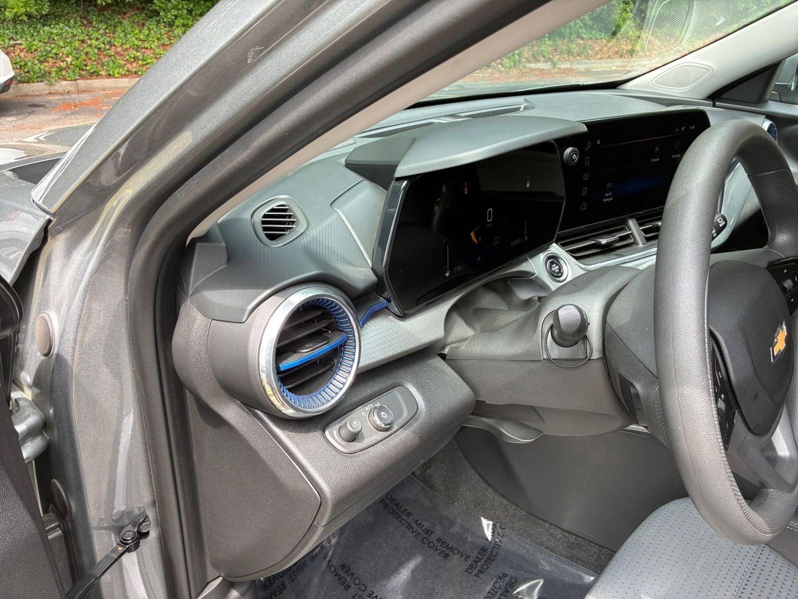 Thumbnail: 2025 Chevrolet Trax - 35