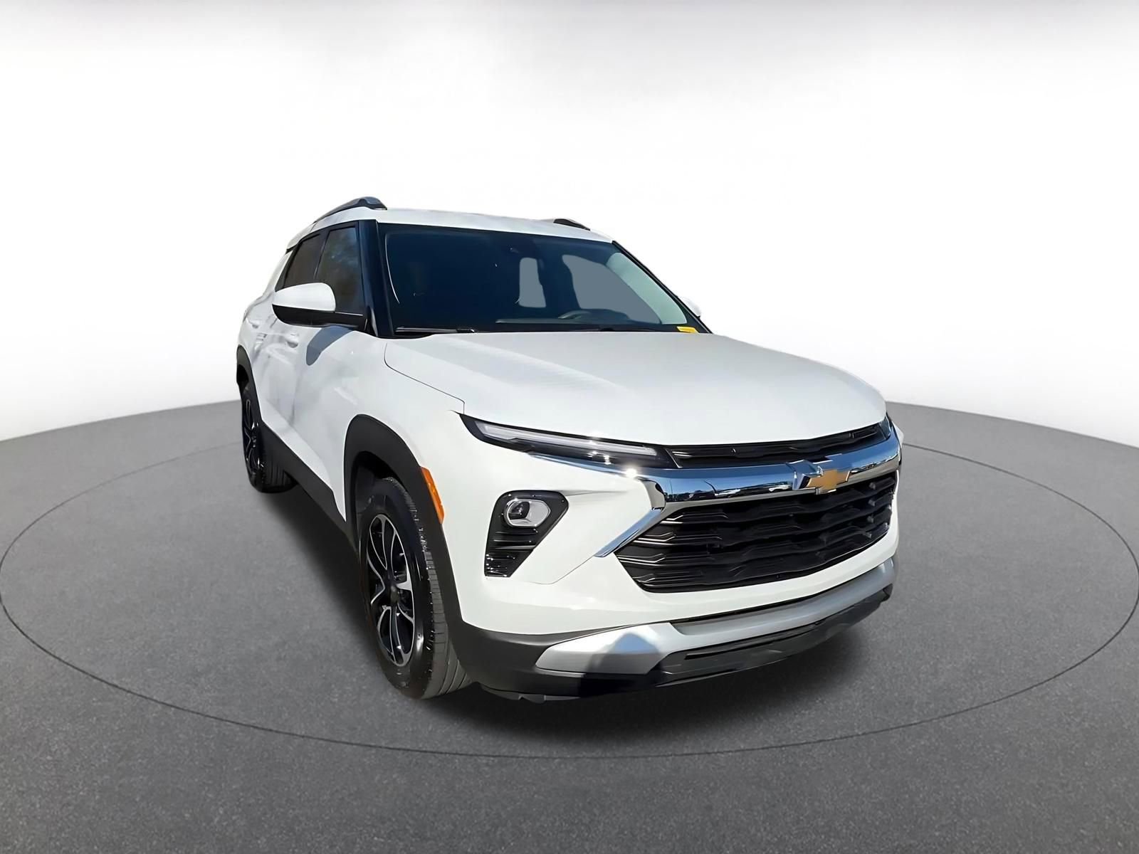 Thumbnail: 2025 Chevrolet TrailBlazer - 3