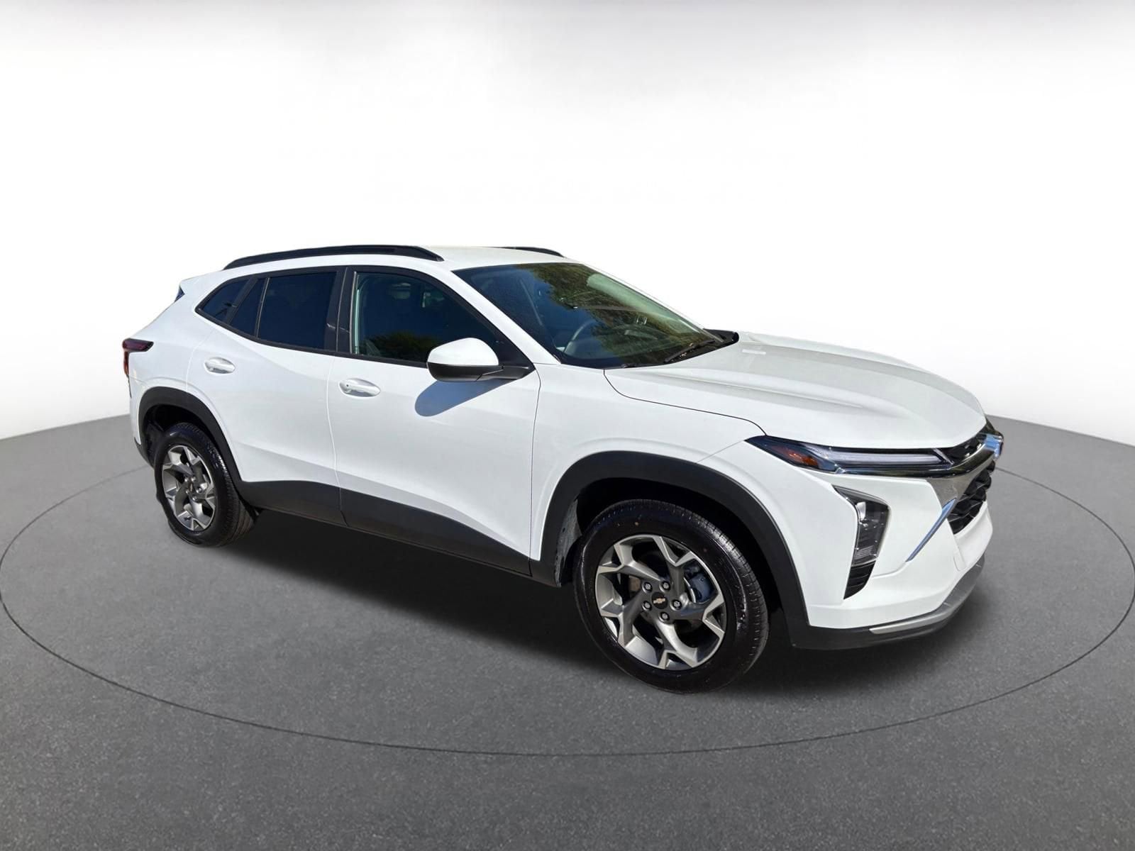 Thumbnail: 2025 Chevrolet Trax - 1