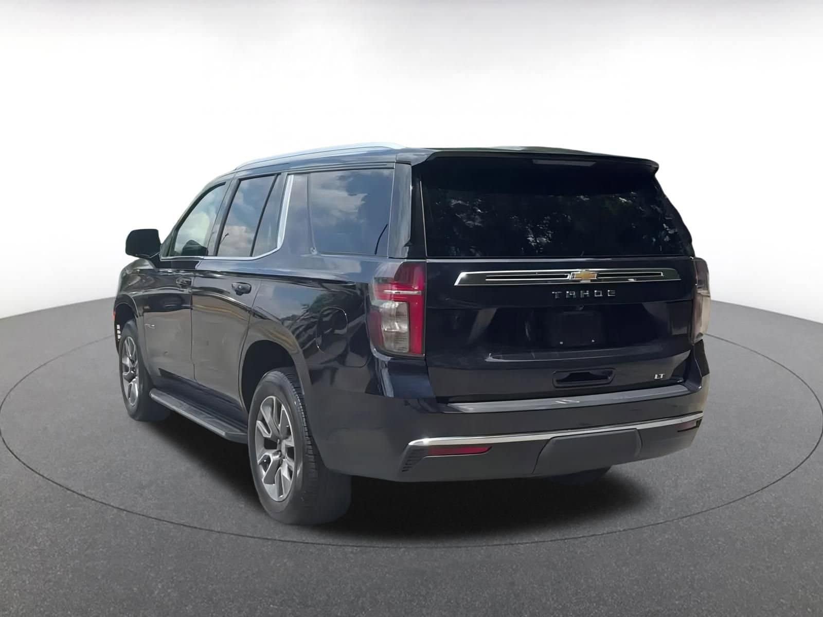 Thumbnail: 2023 Chevrolet Tahoe - 11