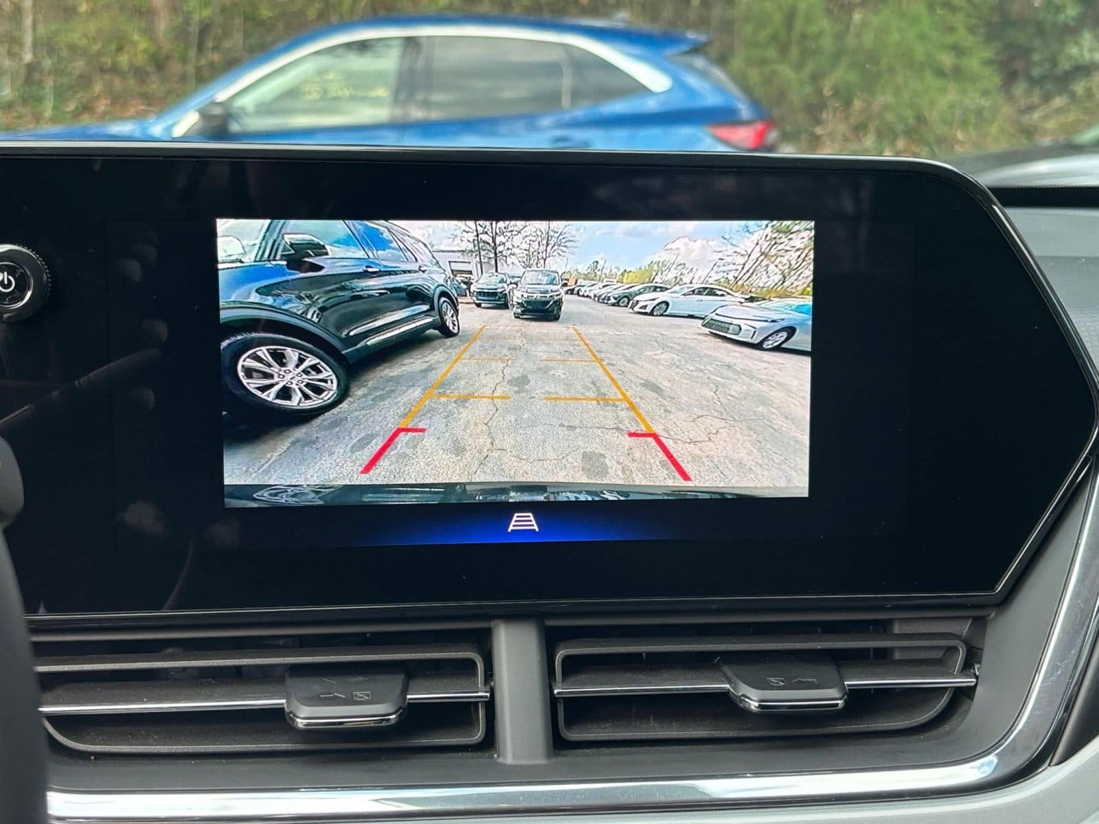 Thumbnail: 2025 Chevrolet Trax - 24