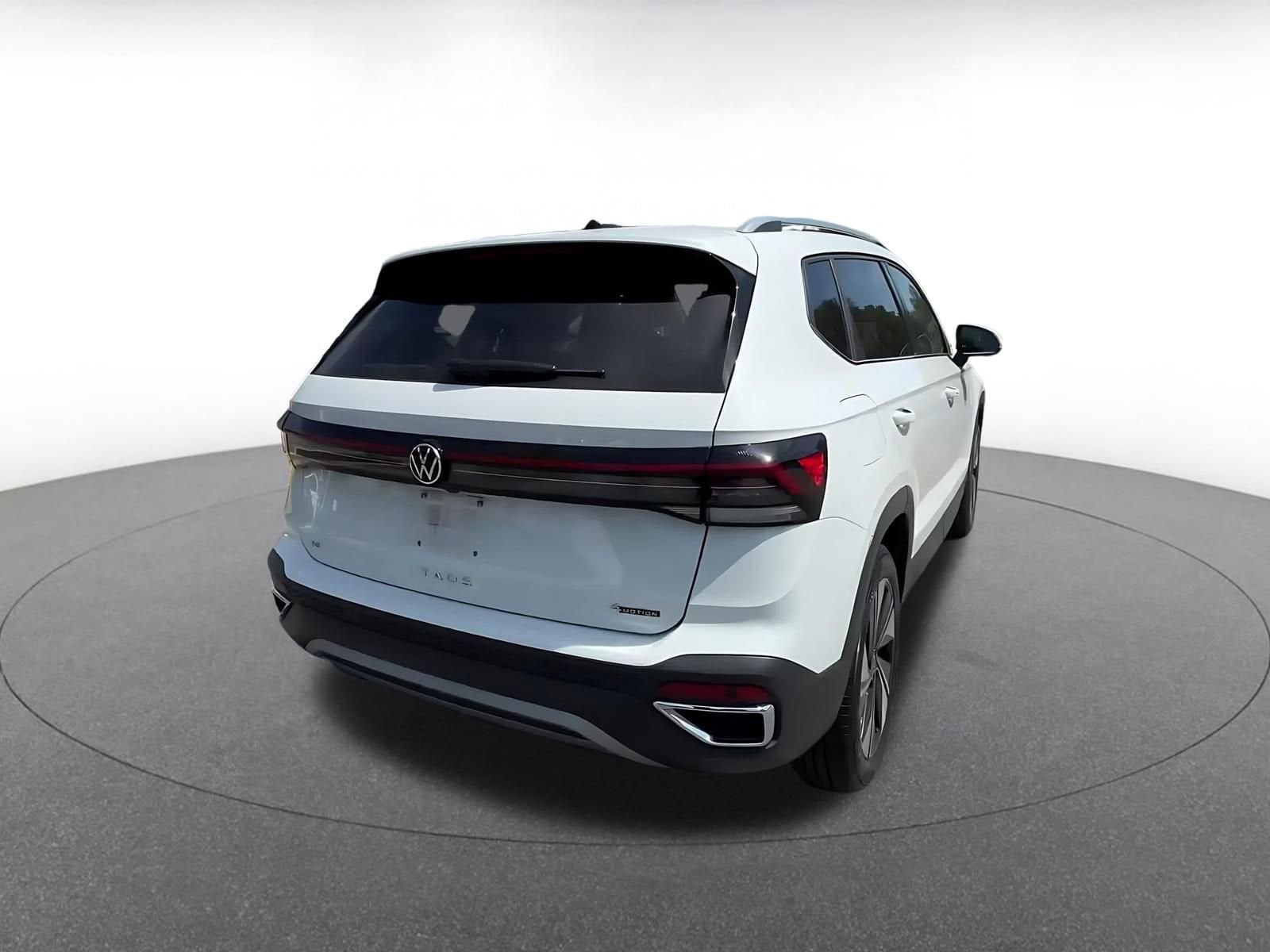 Thumbnail: 2025 Volkswagen Taos - 15