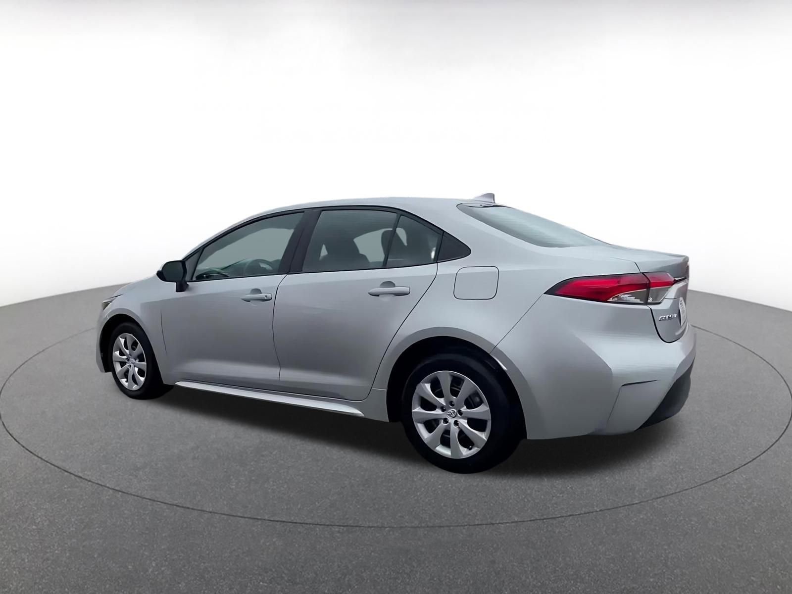 Thumbnail: 2025 Toyota Corolla - 10