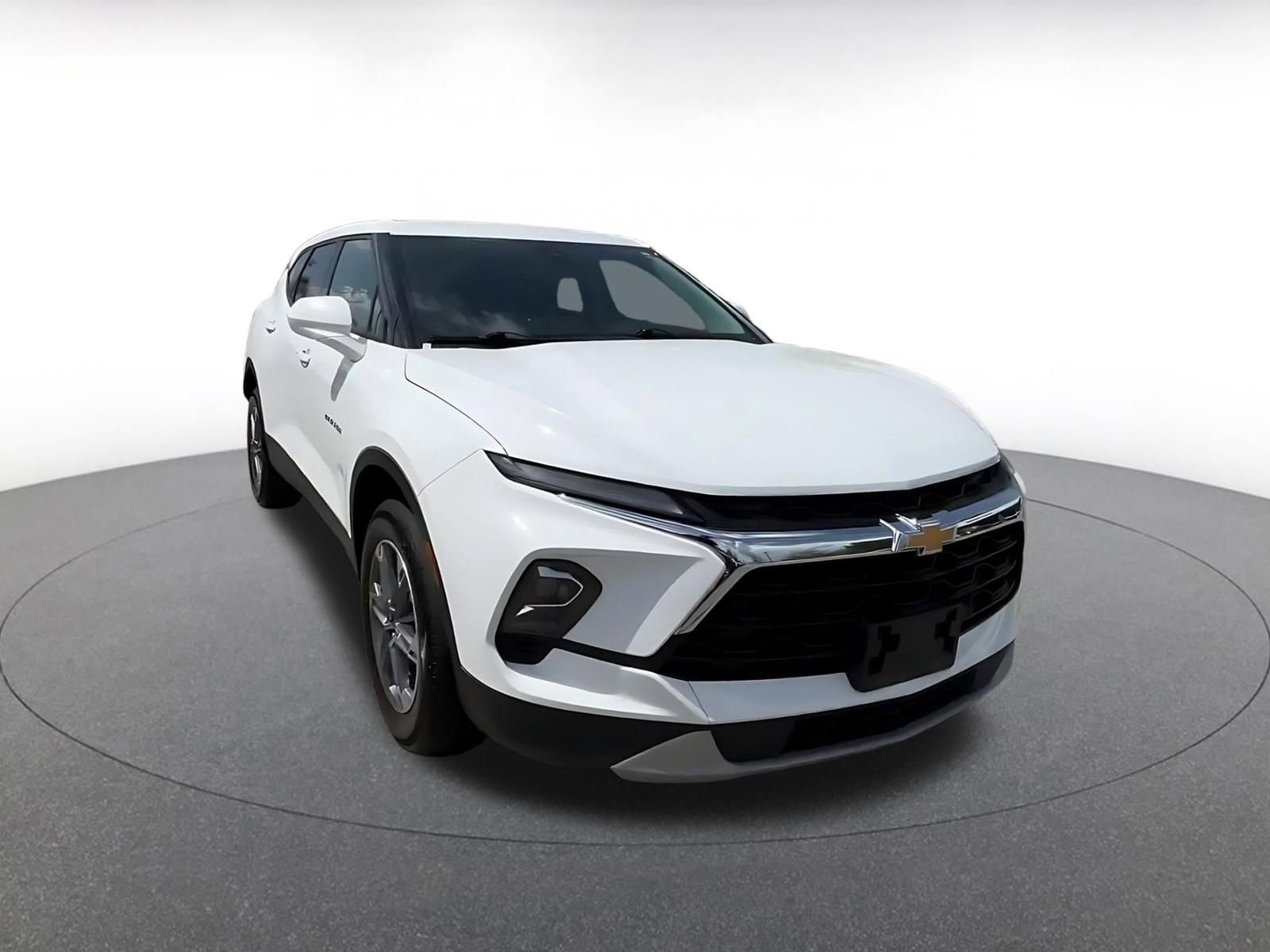 Thumbnail: 2024 Chevrolet Blazer - 3