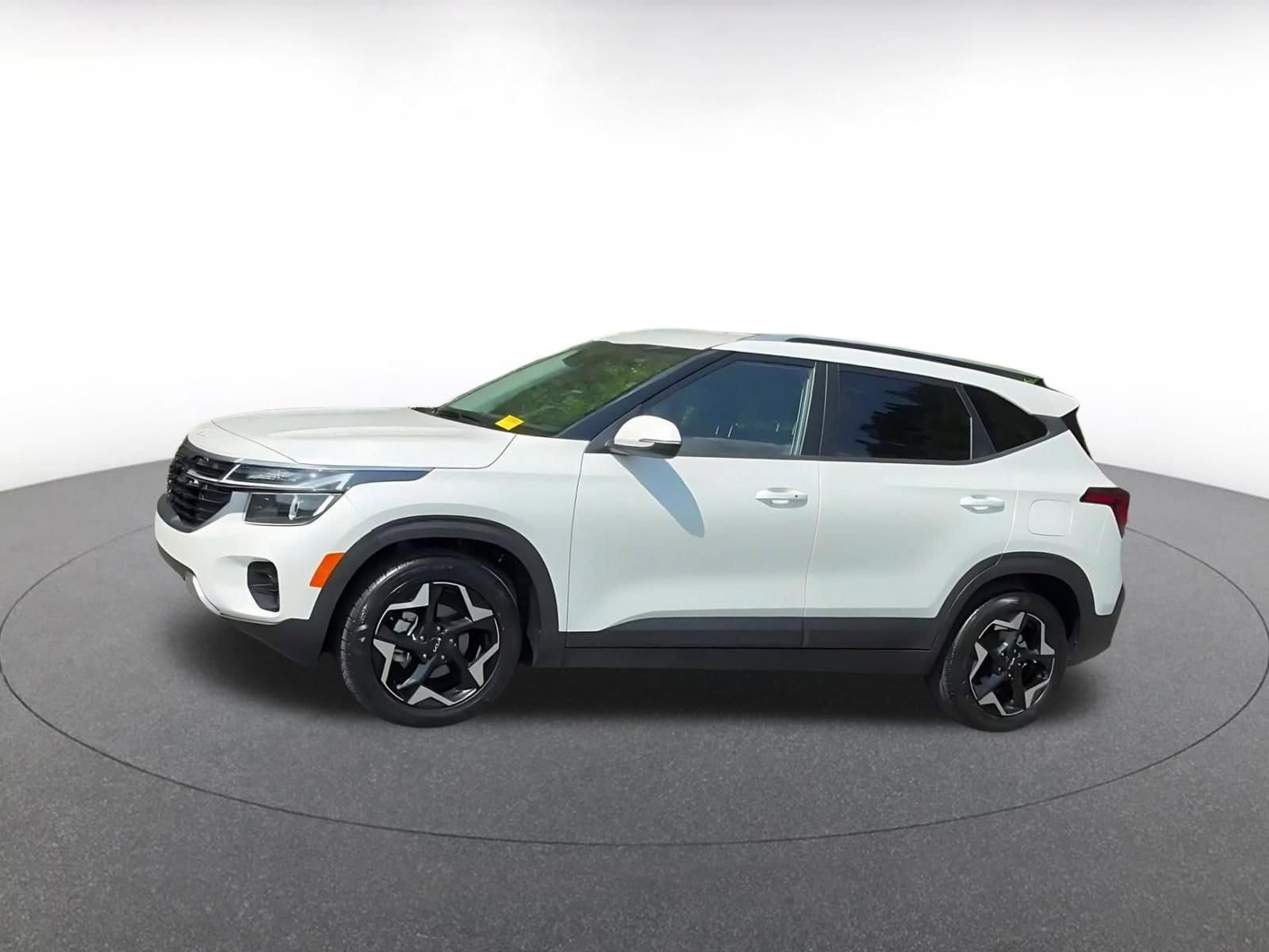 Thumbnail: 2025 Kia Seltos - 9