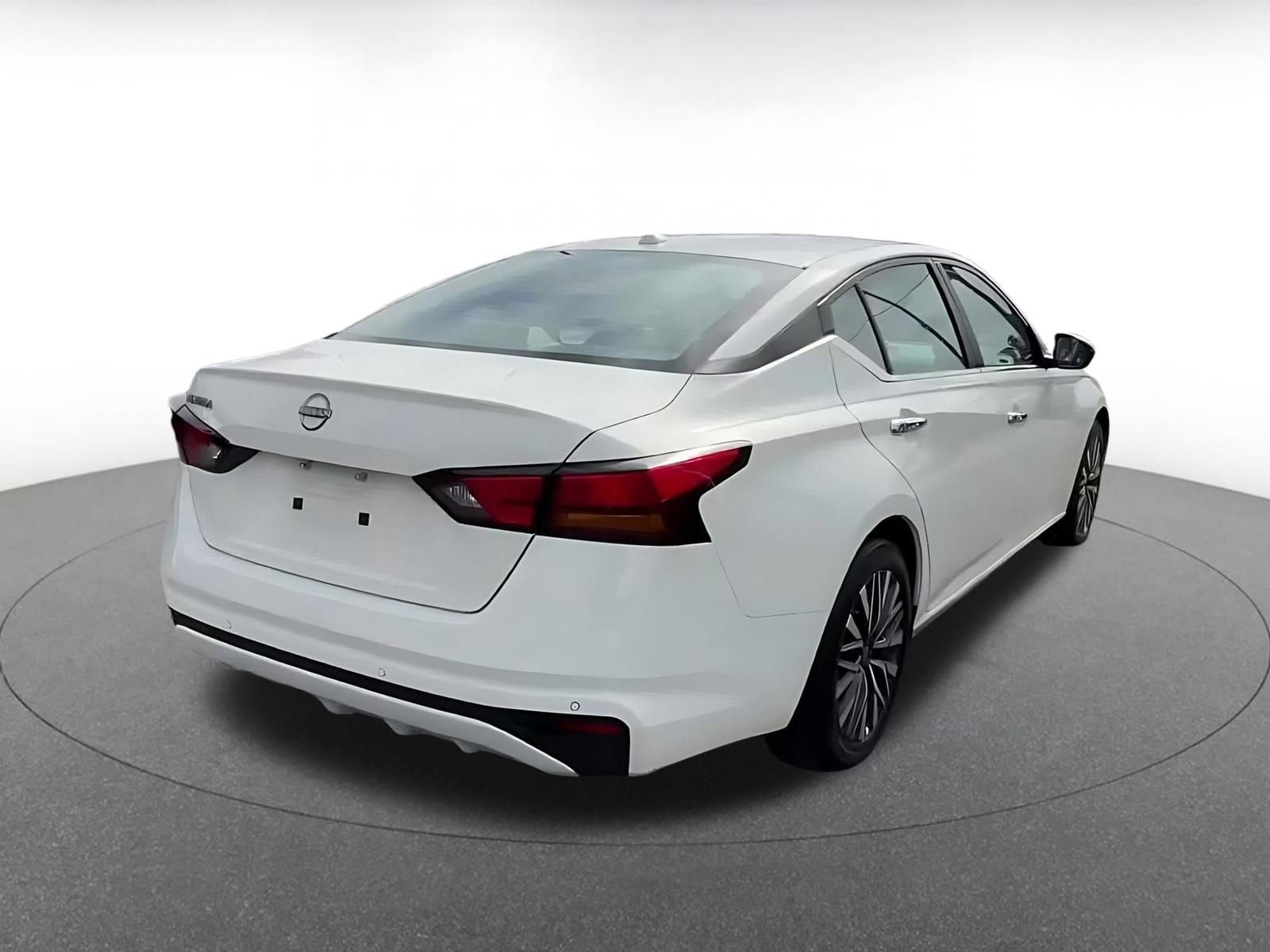 Thumbnail: 2025 Nissan Altima - 15