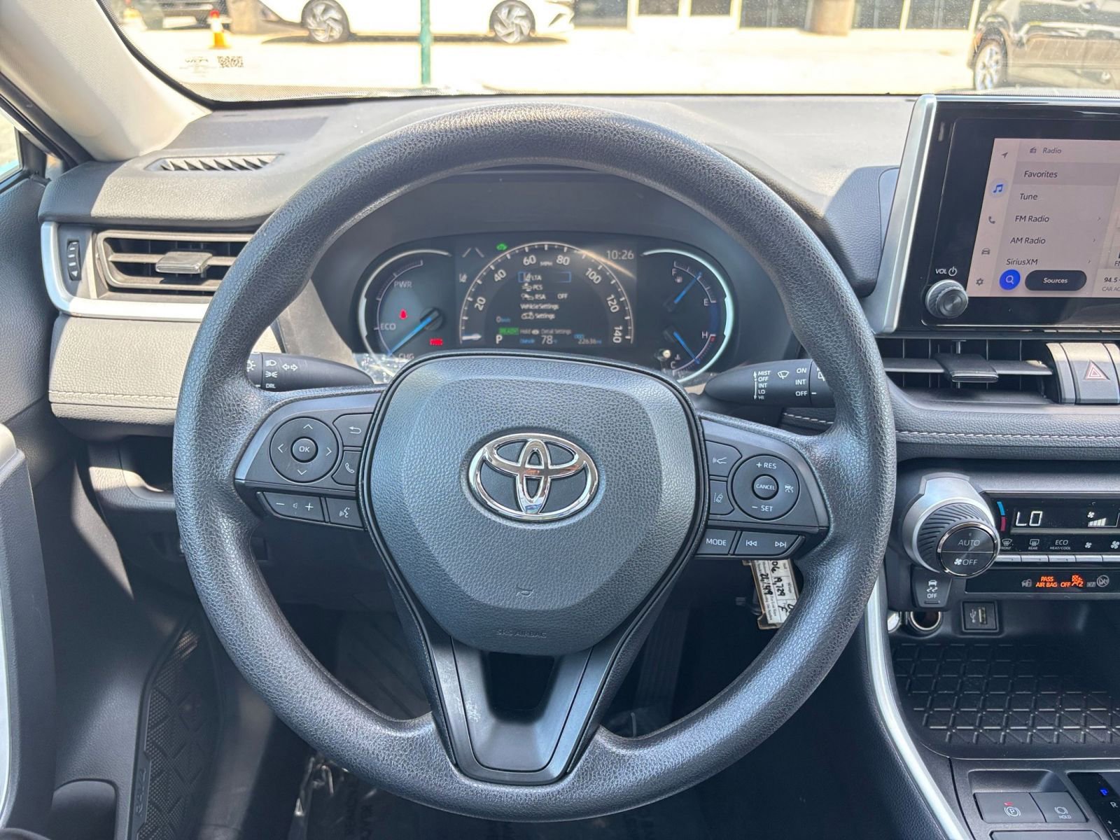 Thumbnail: 2025 Toyota RAV4 - 28