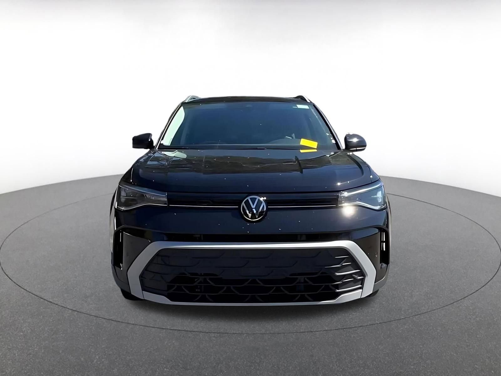 Thumbnail: 2025 Volkswagen Taos - 4