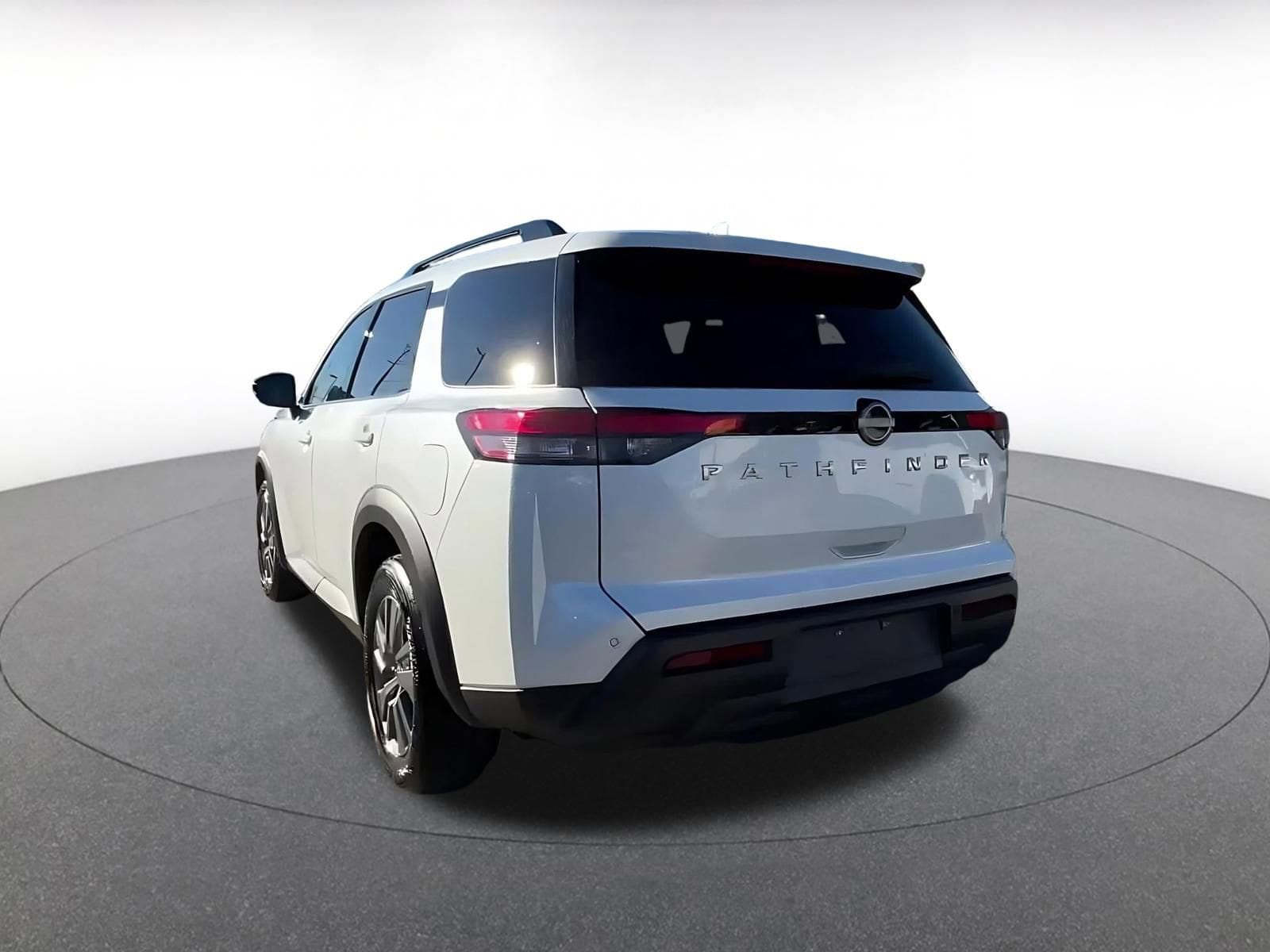 Thumbnail: 2025 Nissan Pathfinder - 11