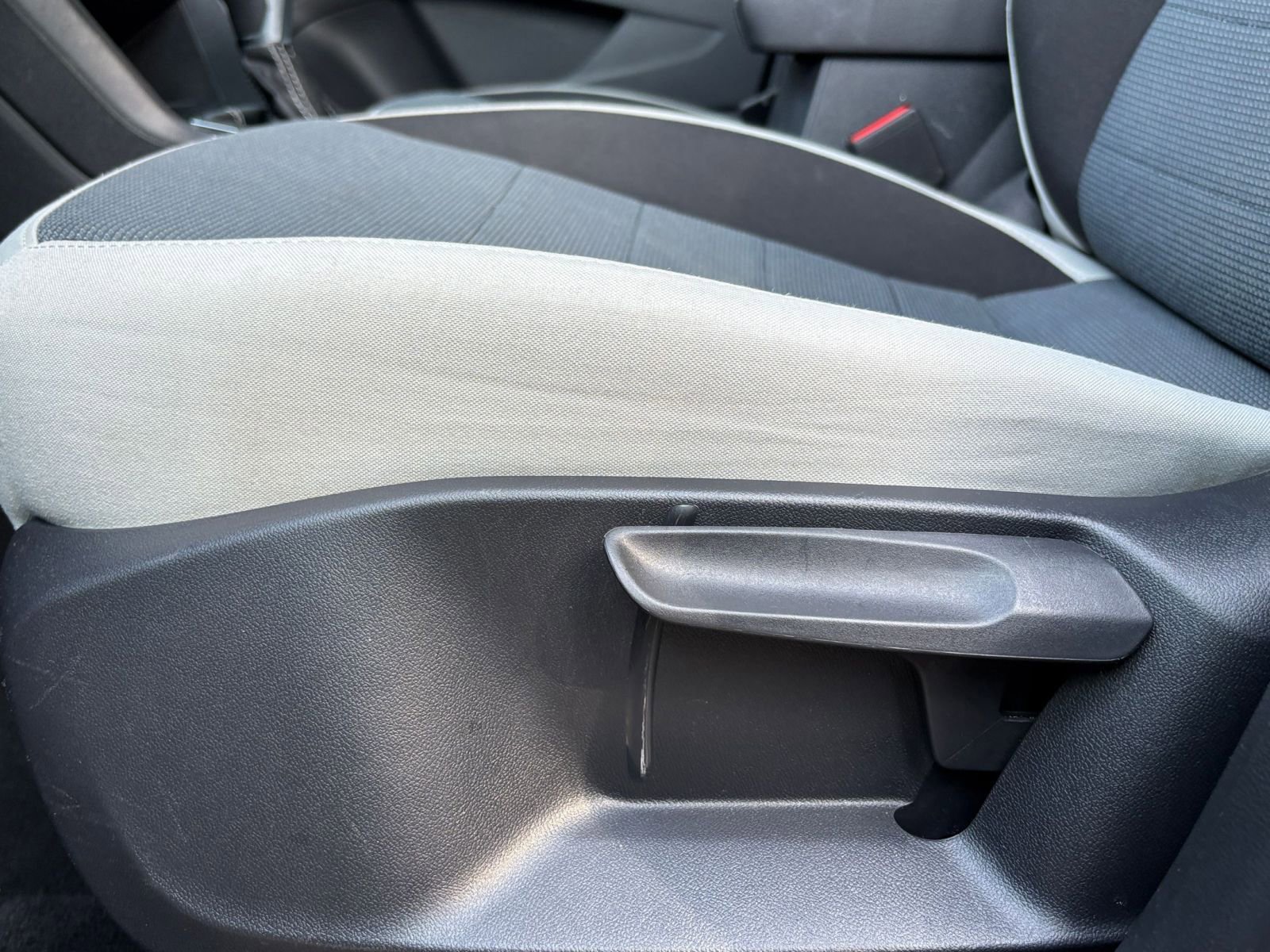 Thumbnail: 2025 Volkswagen Taos - 22