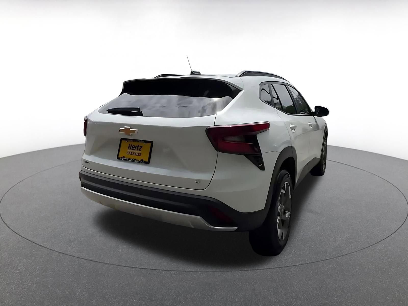 Thumbnail: 2025 Chevrolet Trax - 14