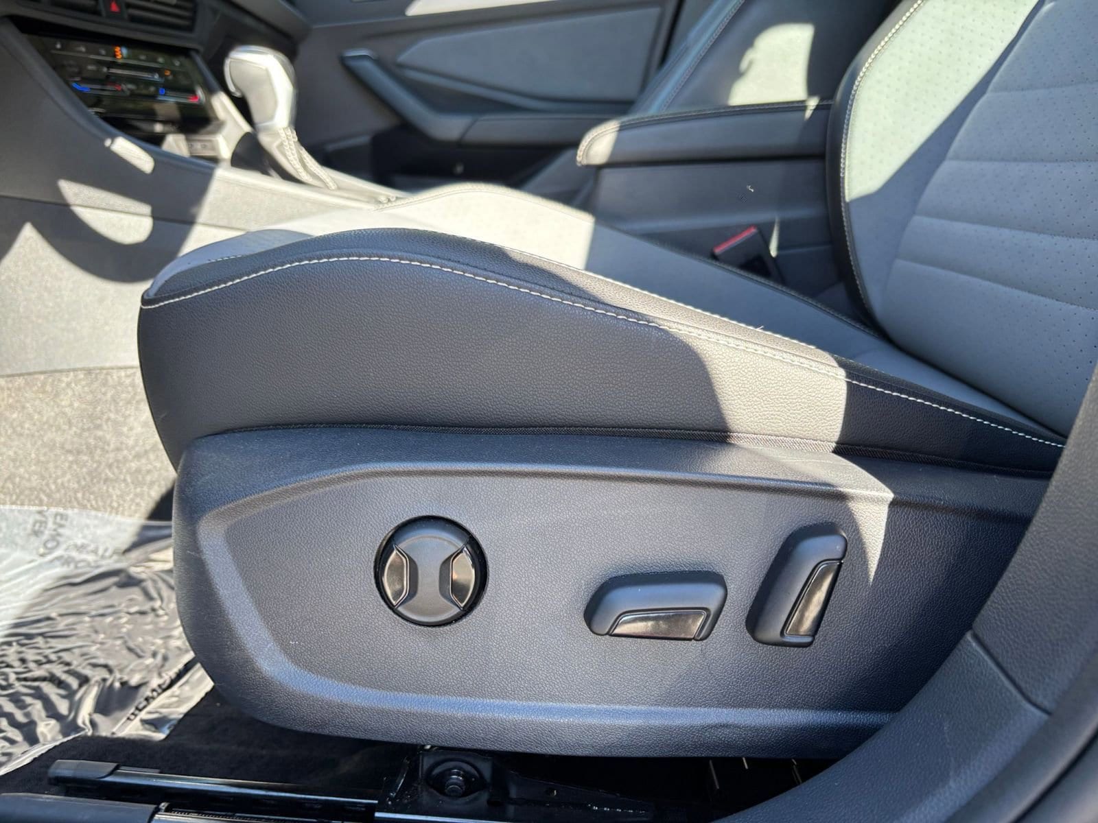 Thumbnail: 2025 Volkswagen Jetta - 23