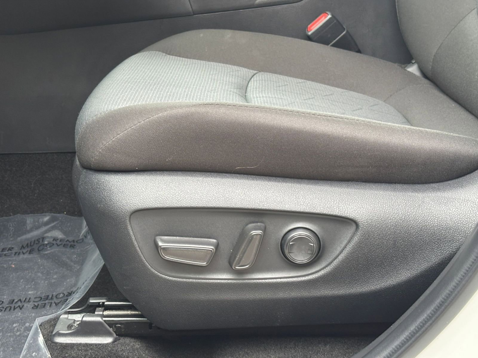 Thumbnail: 2025 Toyota RAV4 - 23