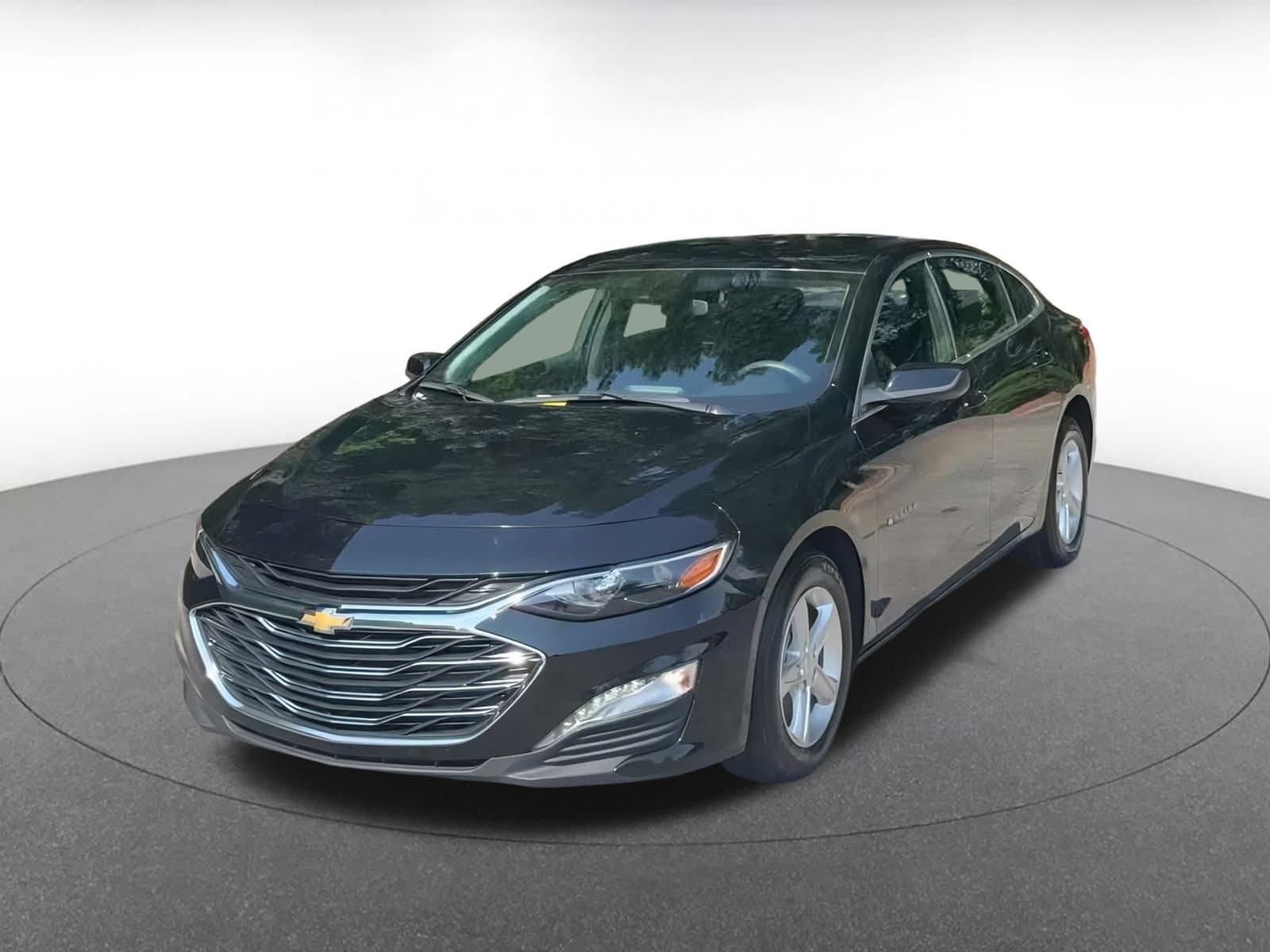 Thumbnail: 2024 Chevrolet Malibu - 6