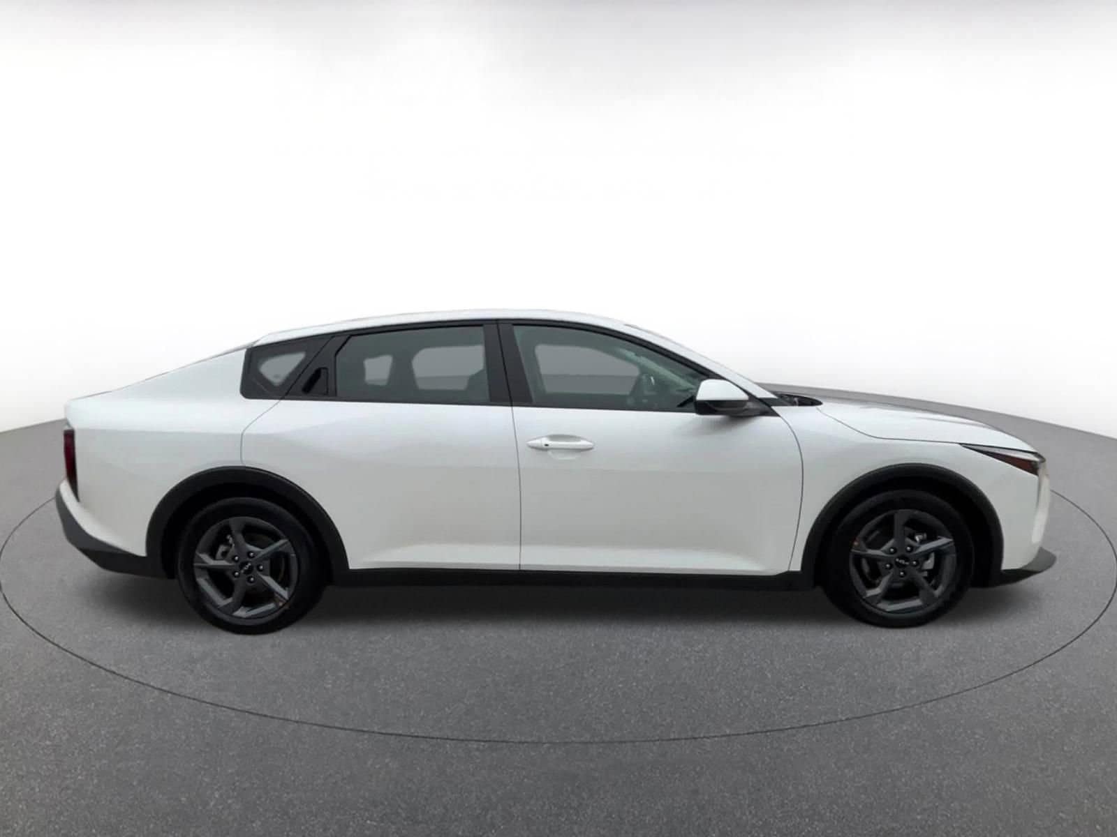 Thumbnail: 2025 Kia K4 - 16