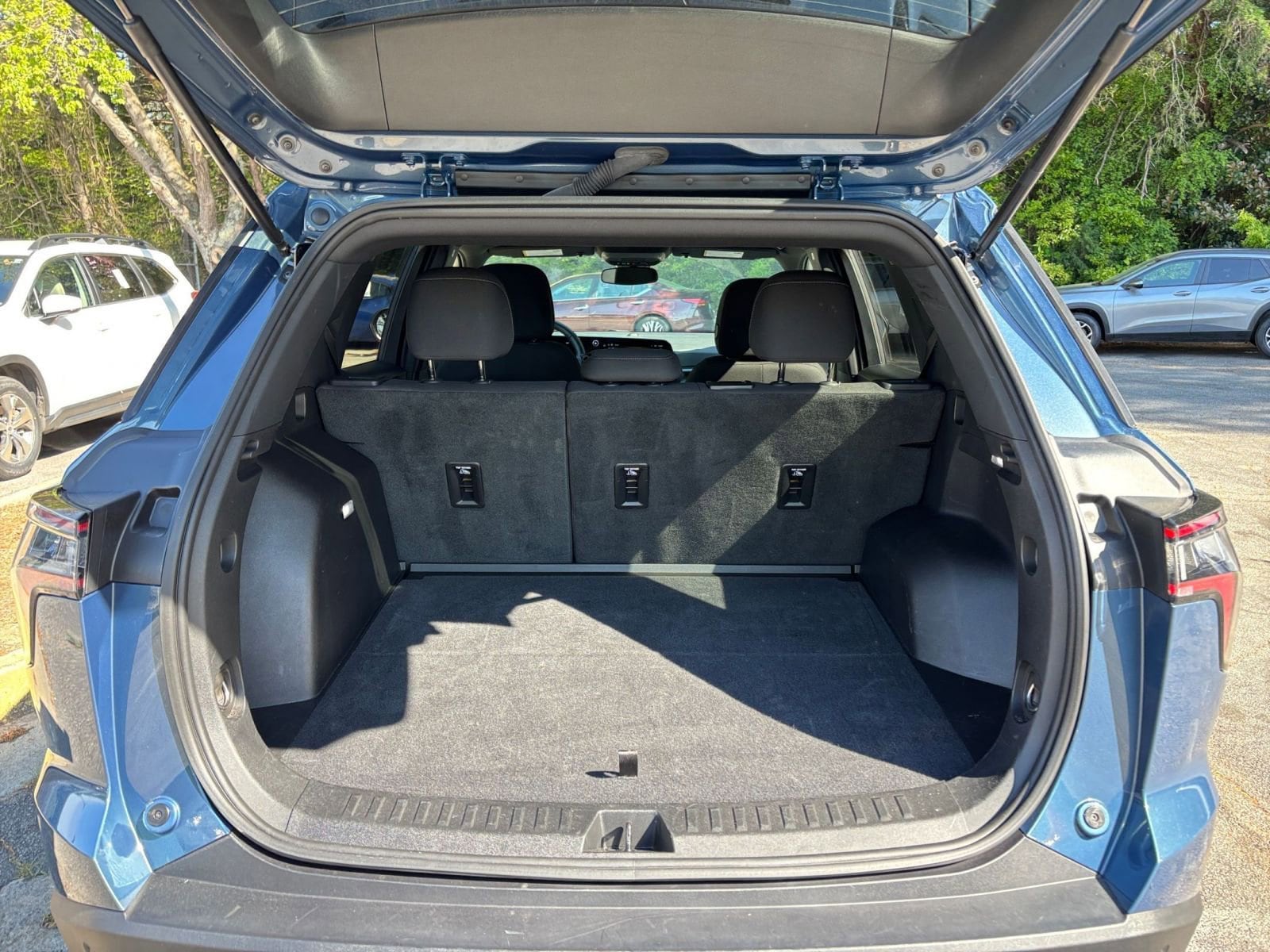 Thumbnail: 2025 Chevrolet Equinox - 32