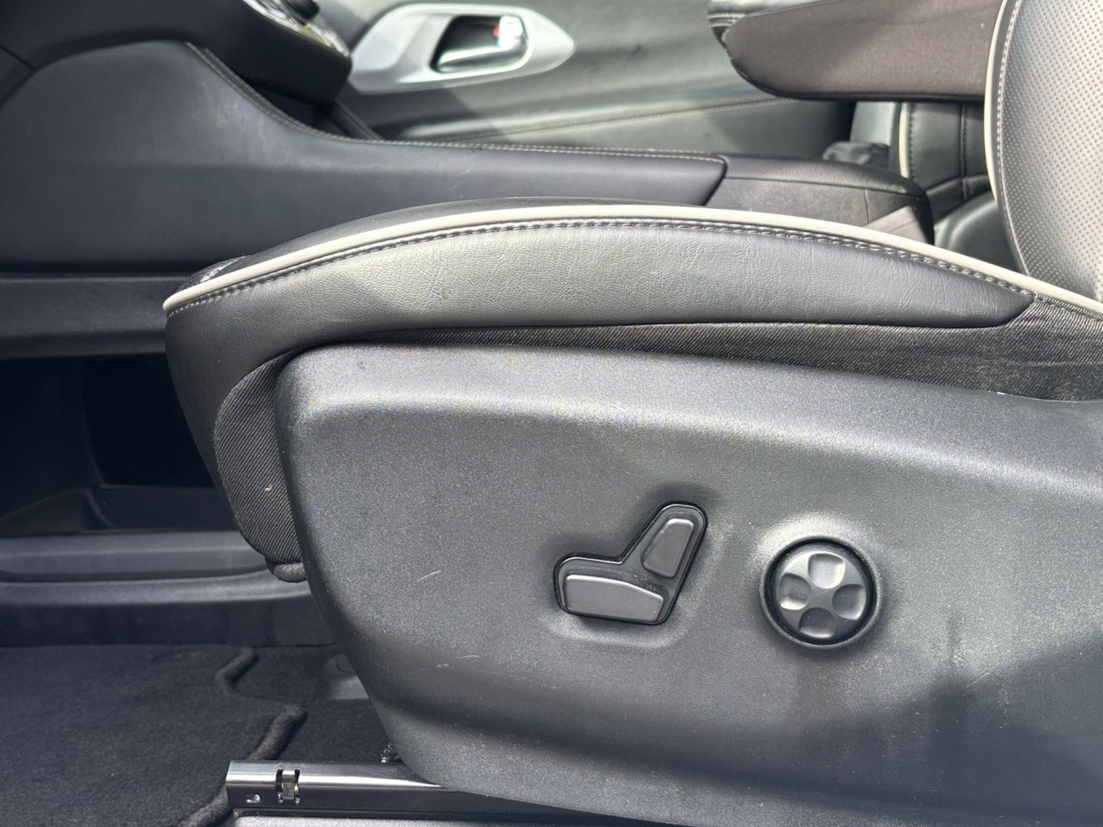 Thumbnail: 2025 Chrysler Pacifica - 23