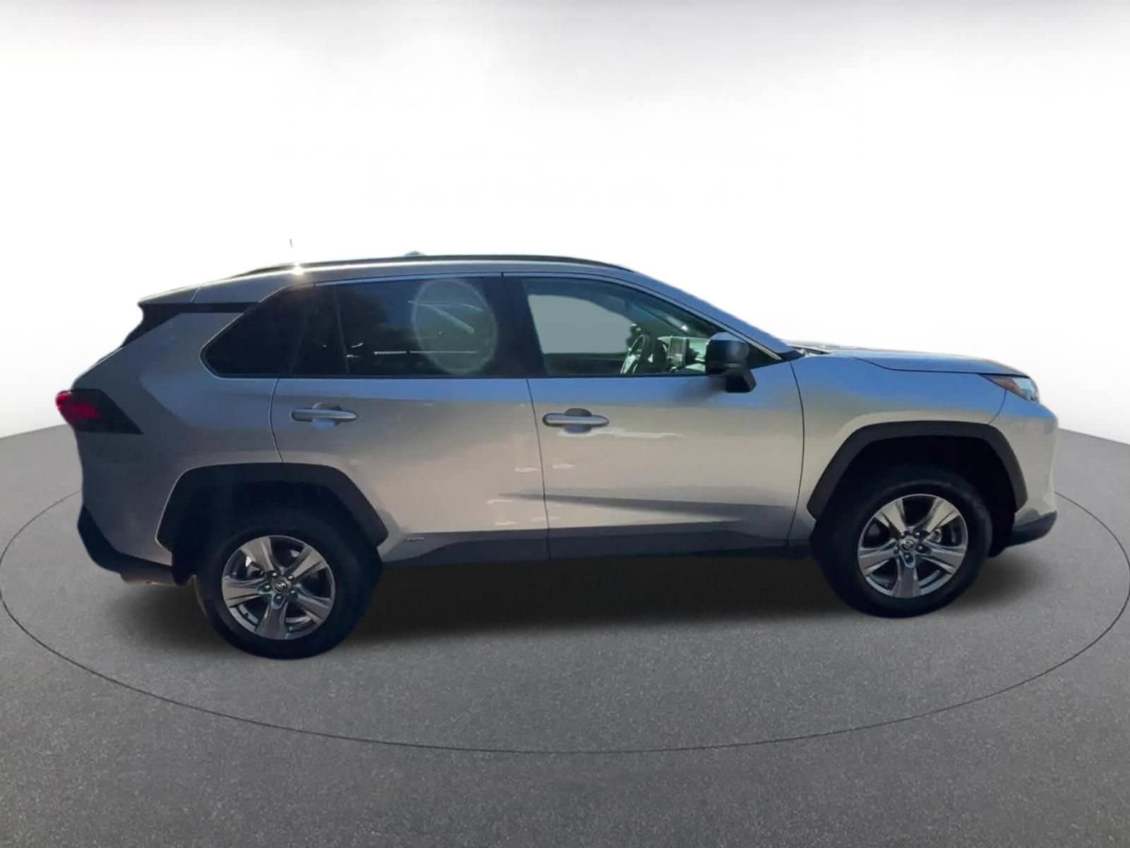 Thumbnail: 2025 Toyota RAV4 - 16