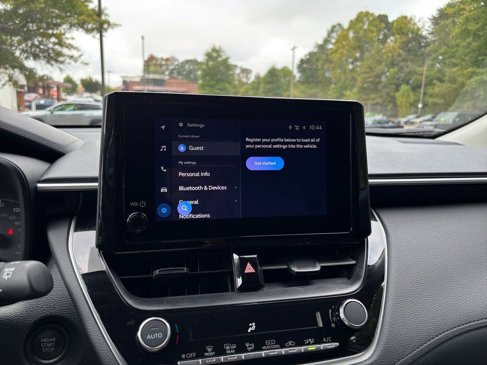 Thumbnail: 2025 Toyota Corolla Cross - 21