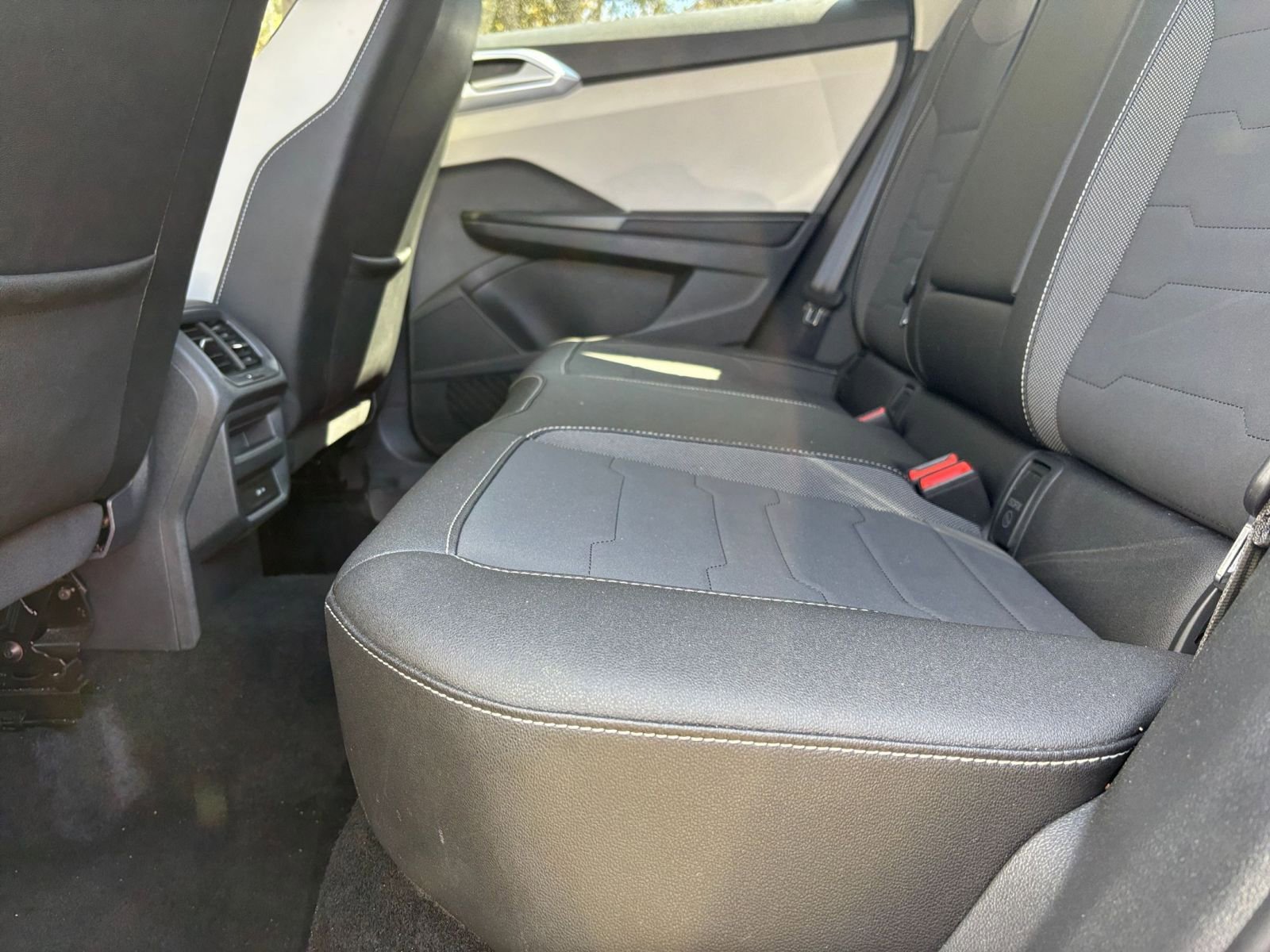 Thumbnail: 2025 Volkswagen Taos - 27