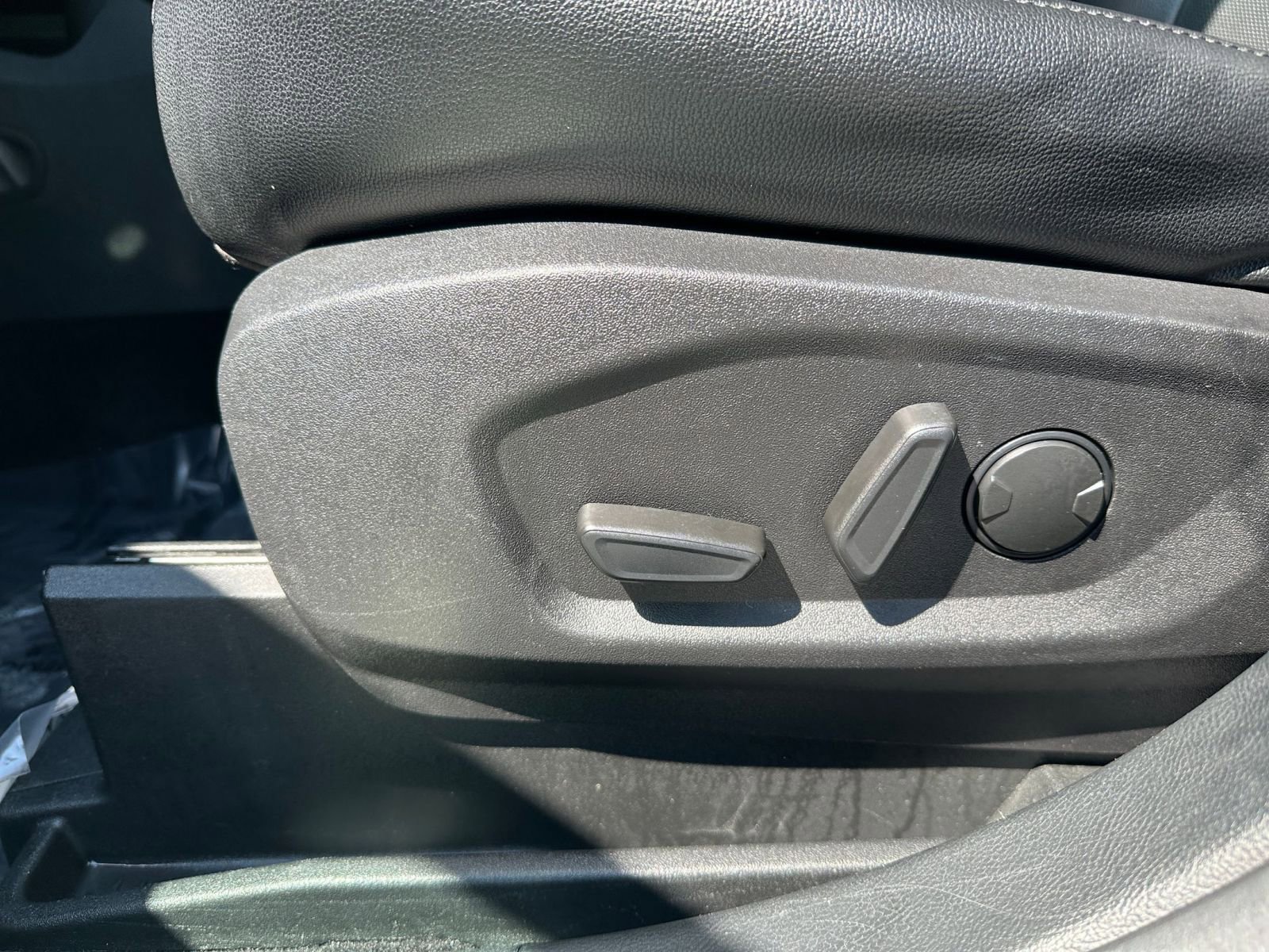 Thumbnail: 2022 Ford Edge - 23