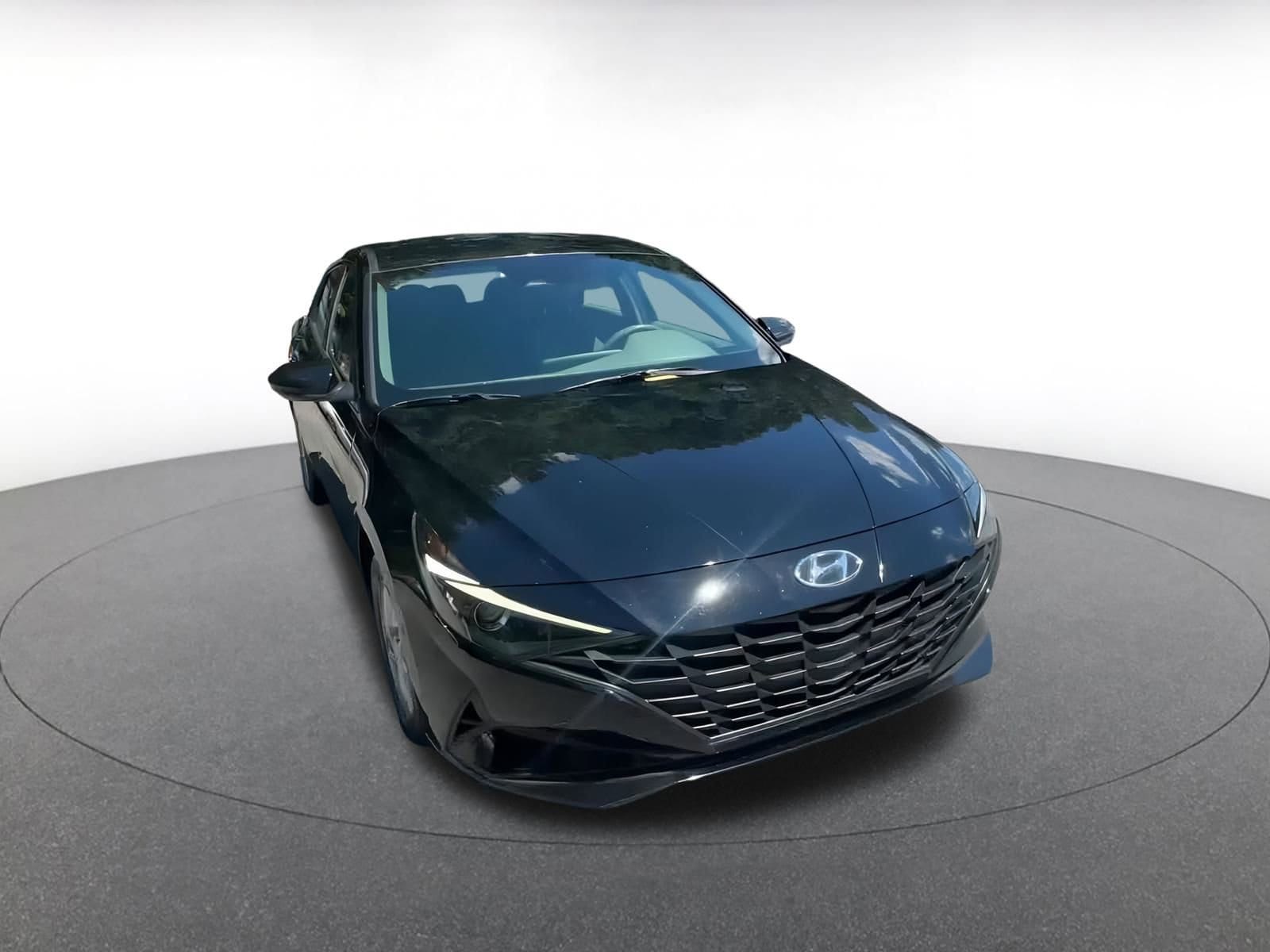 Thumbnail: 2023 Hyundai Elantra - 3