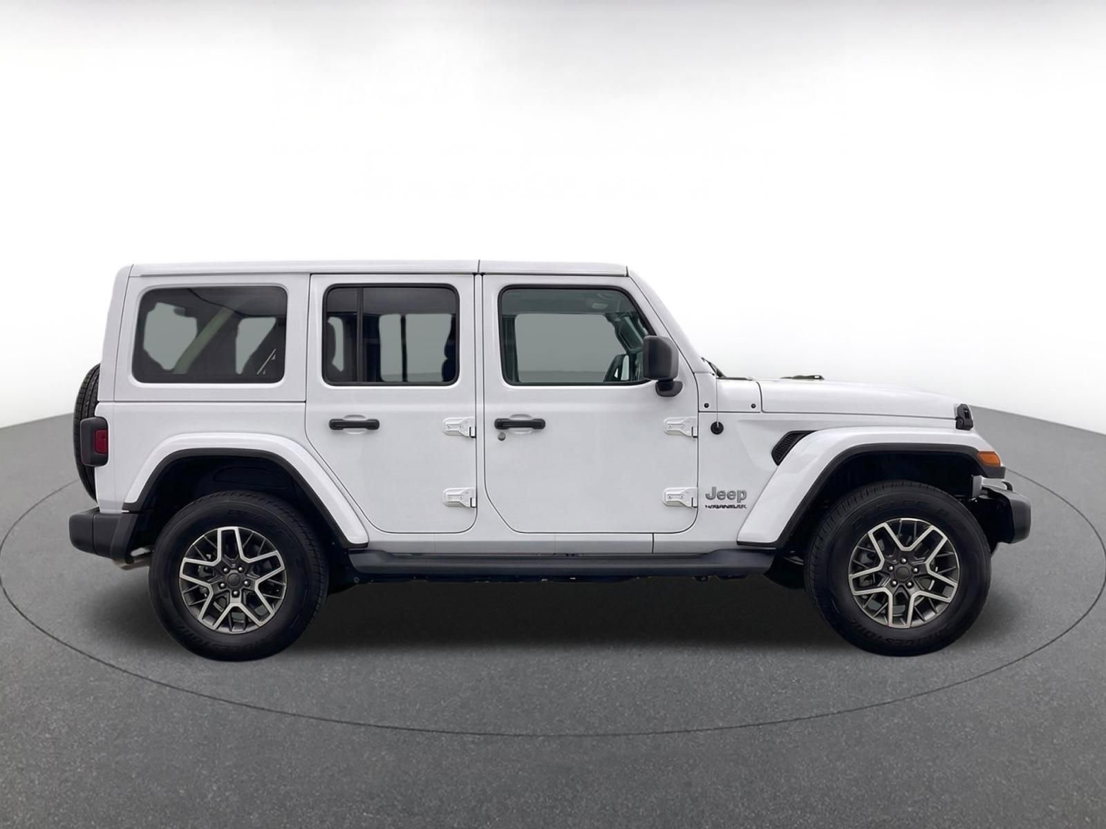 Thumbnail: 2025 Jeep Wrangler - 10