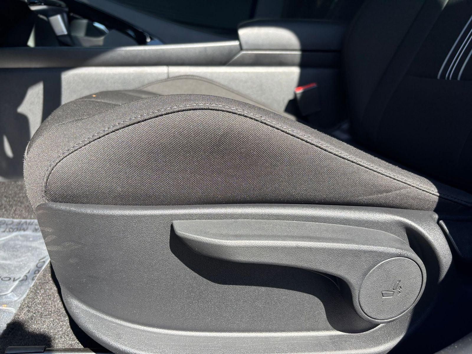 Thumbnail: 2025 Hyundai Elantra - 28