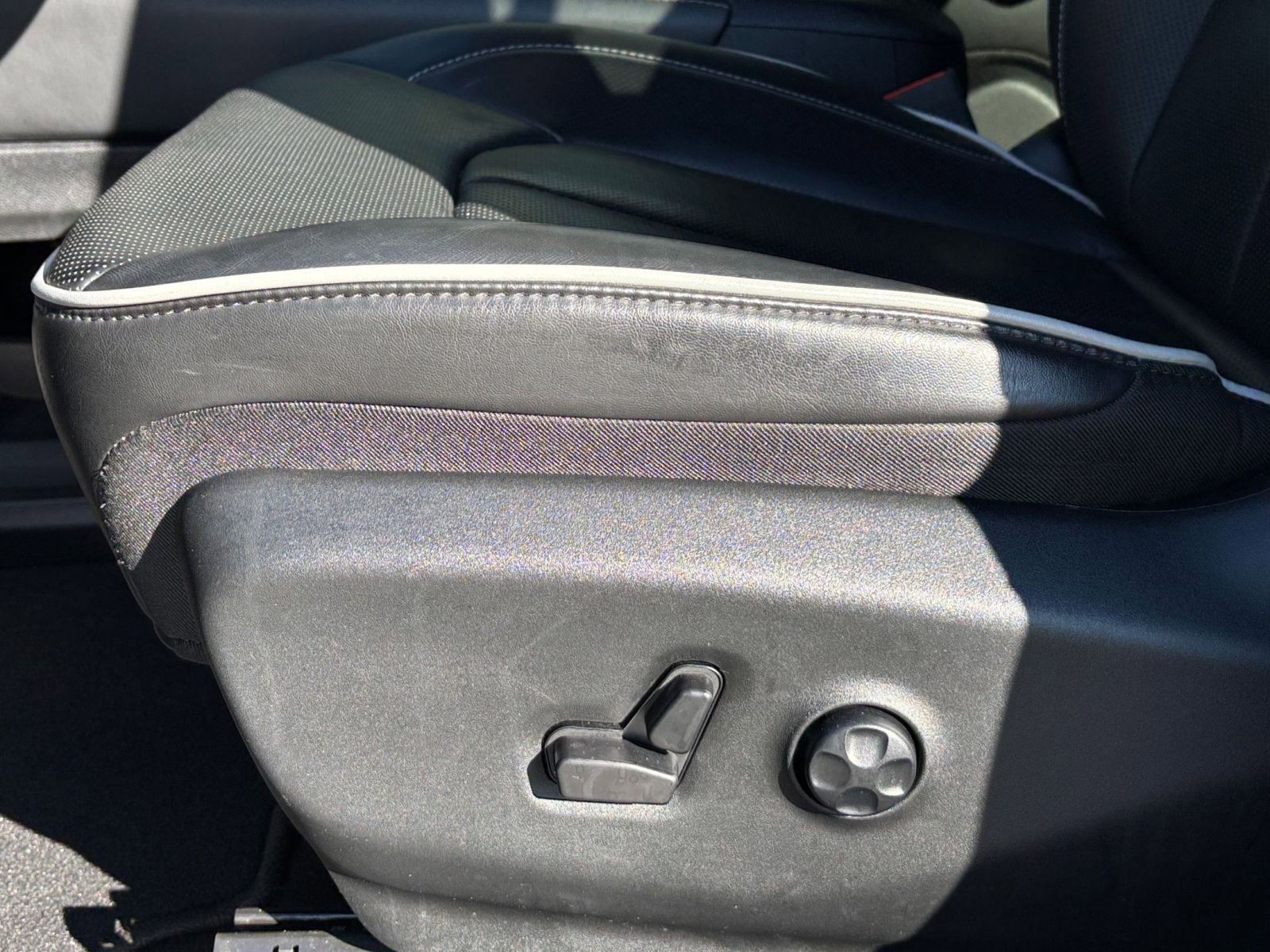 Thumbnail: 2025 Chrysler Pacifica - 23