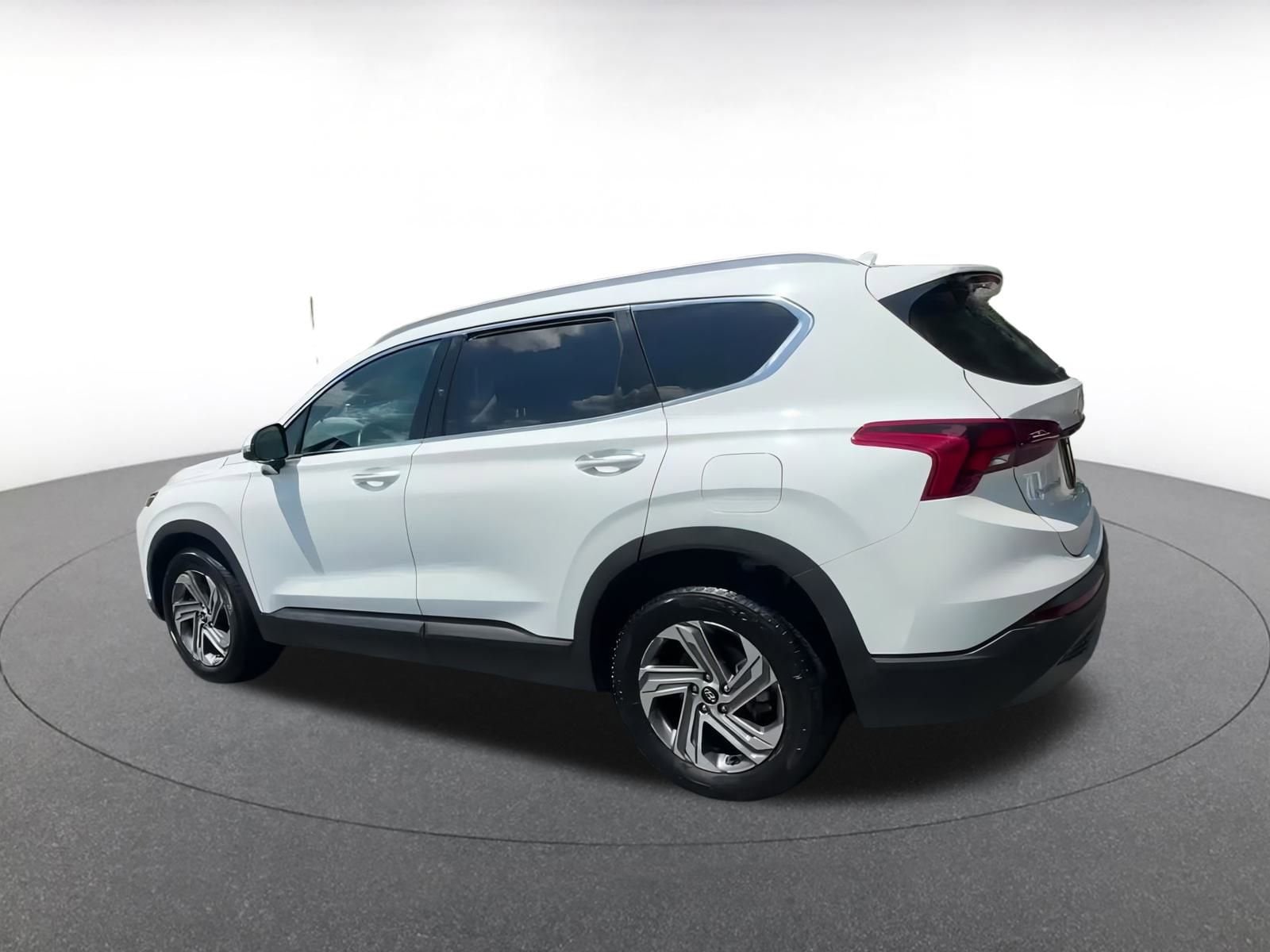 Thumbnail: 2023 Hyundai Santa Fe - 10