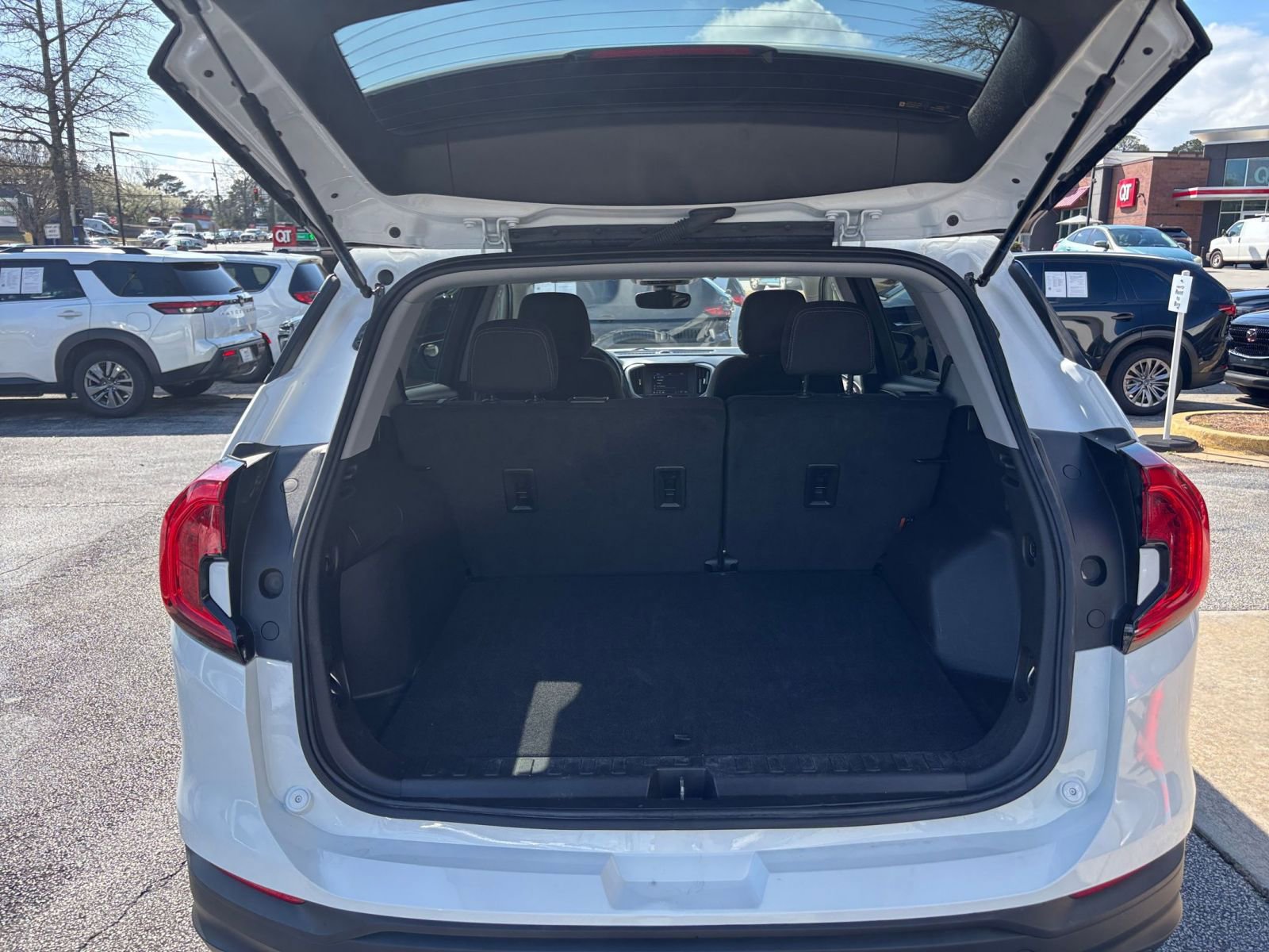 Thumbnail: 2024 GMC Terrain - 32